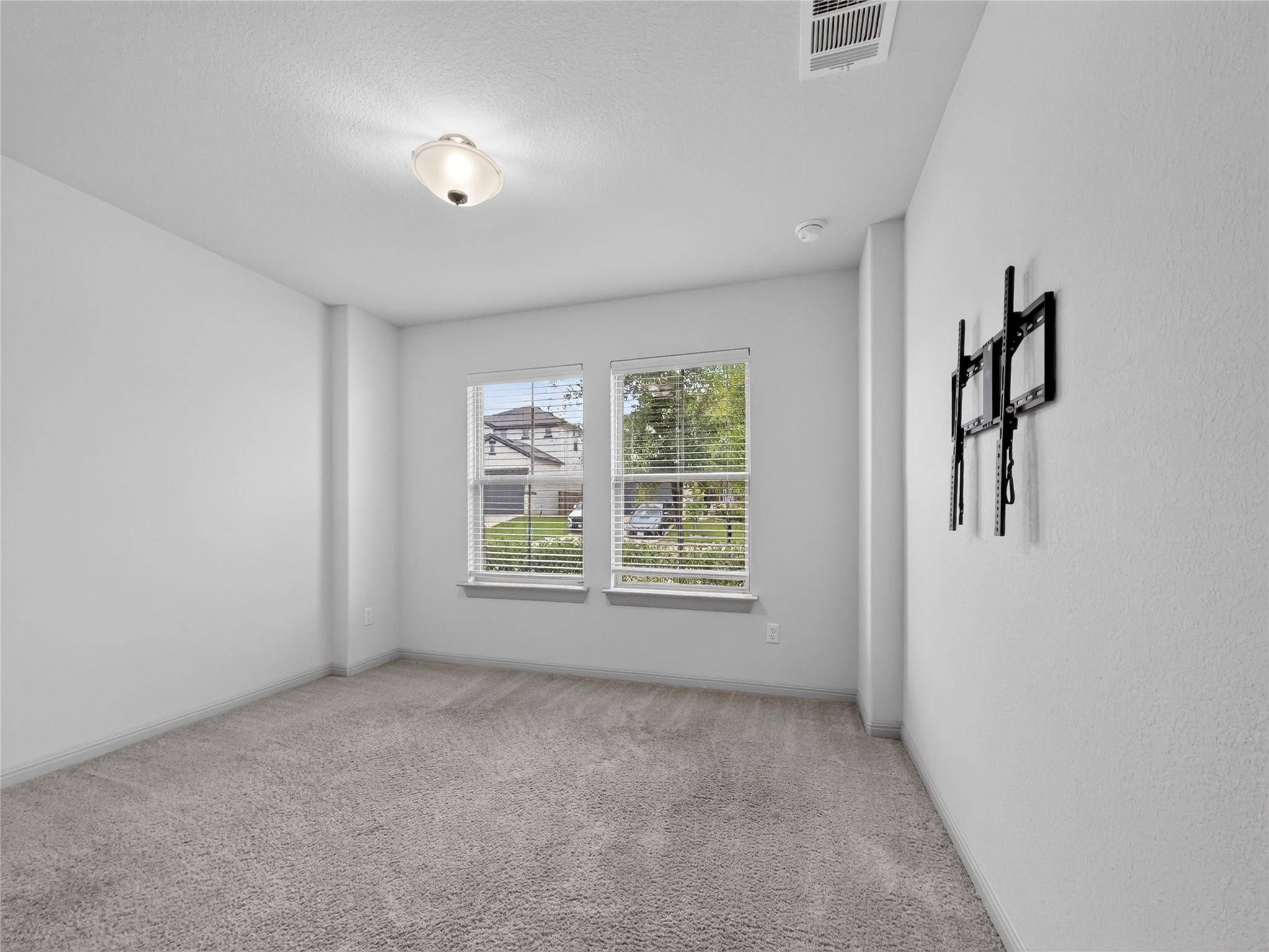 125 Caterpillar LN, Georgetown, TX 78628