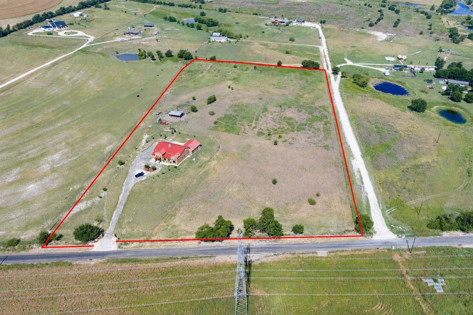 2103 County Road 320, Granger, TX 76530