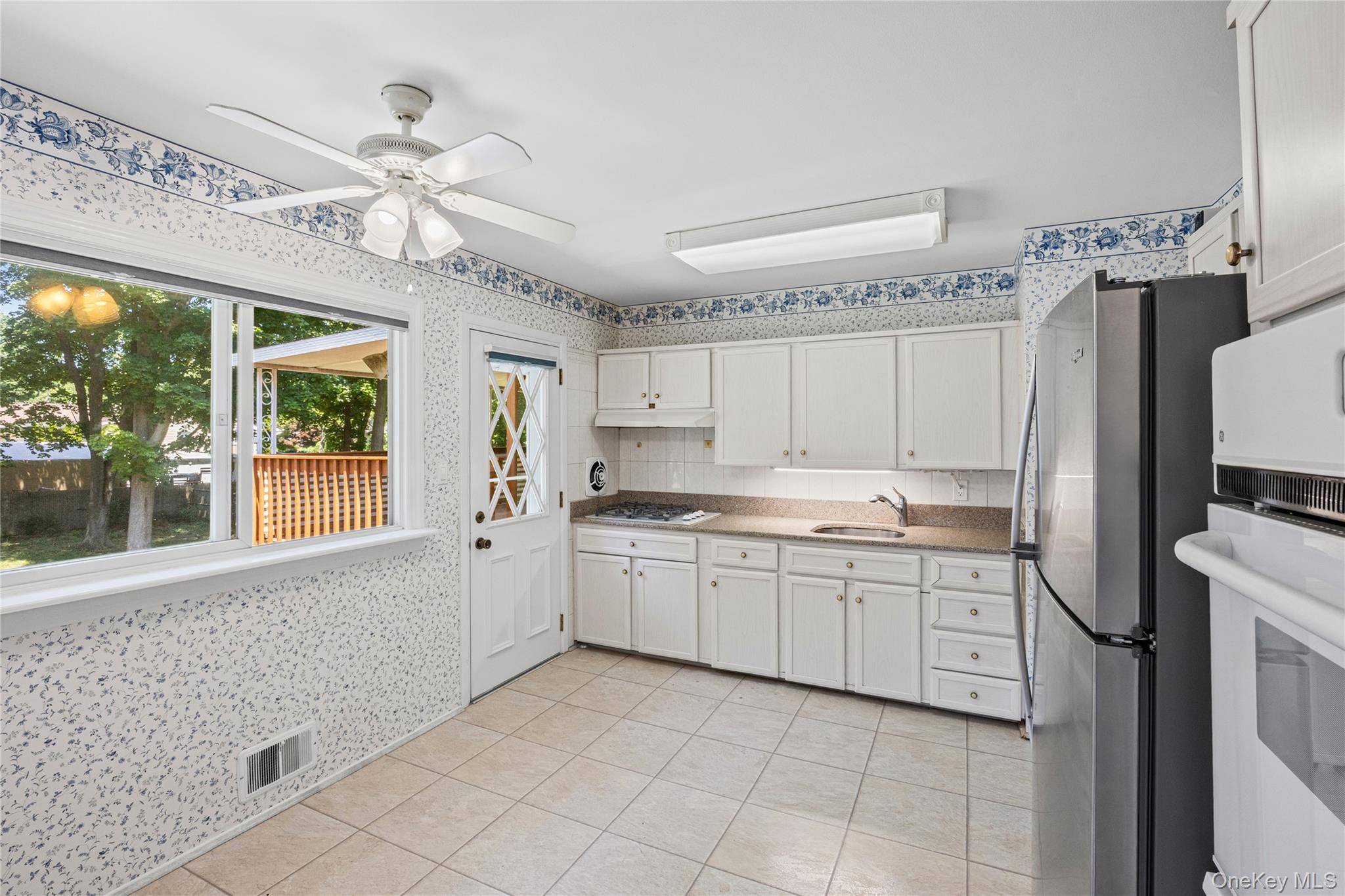 259 Burr RD, East Northport, NY 11731
