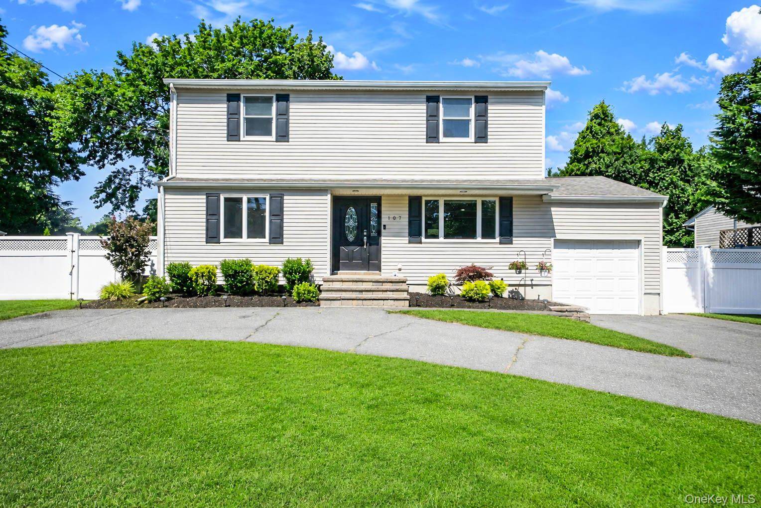 107 Terry RD, Sayville, NY 11782