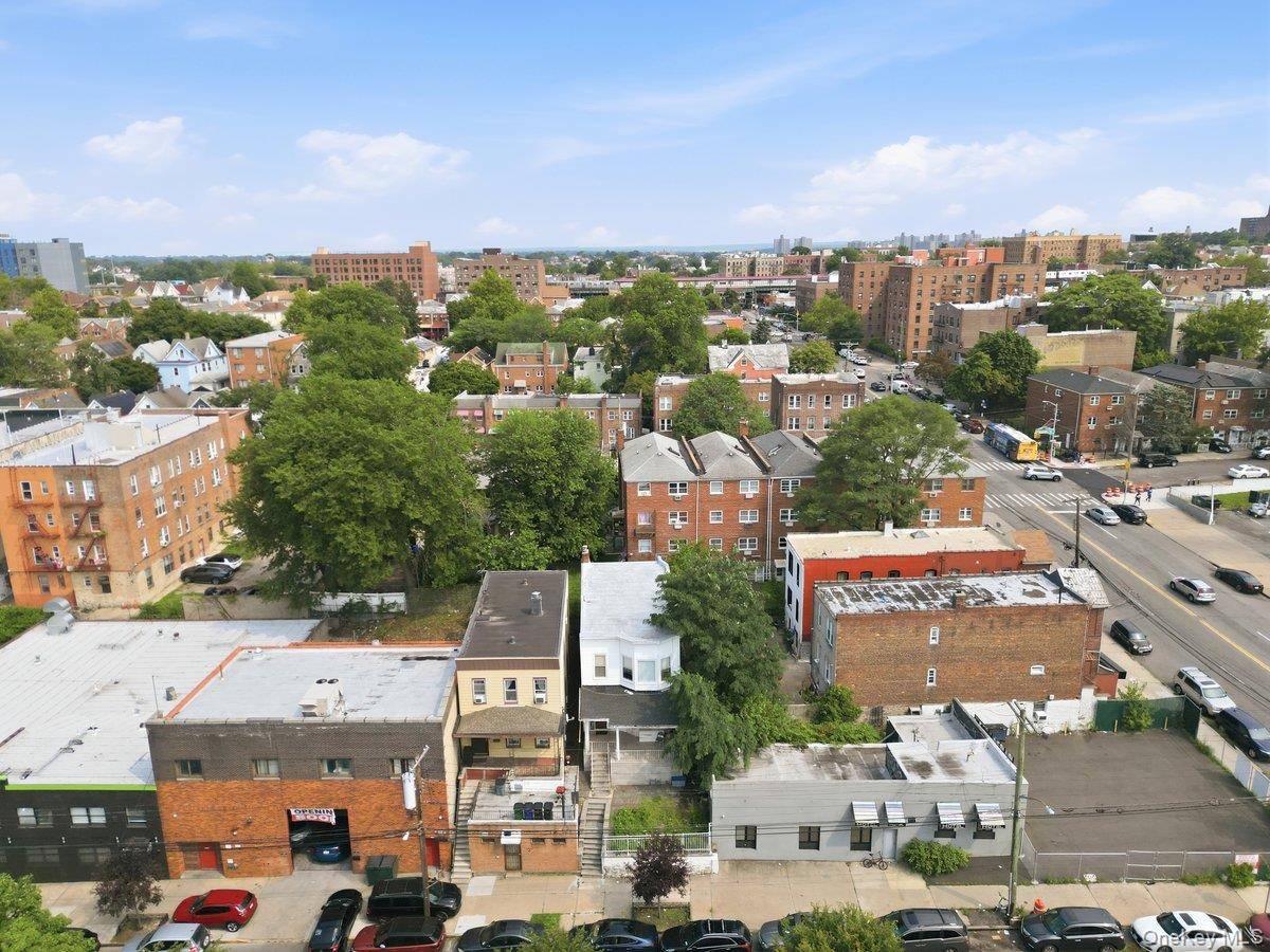 4412 Bronx BLVD, Bronx, NY 10470