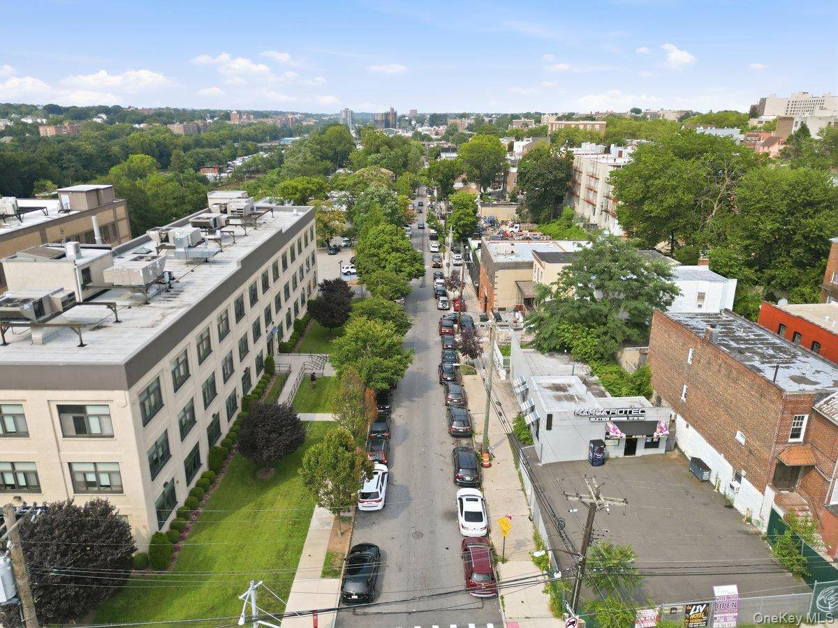4412 Bronx BLVD, Bronx, NY 10470