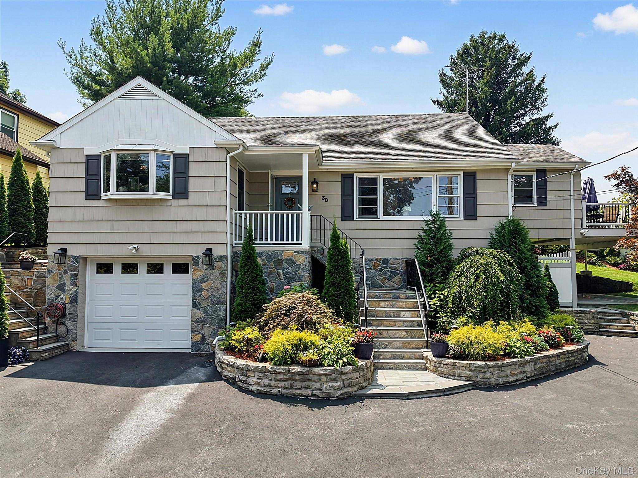 38 Harney RD, Scarsdale, NY 10583