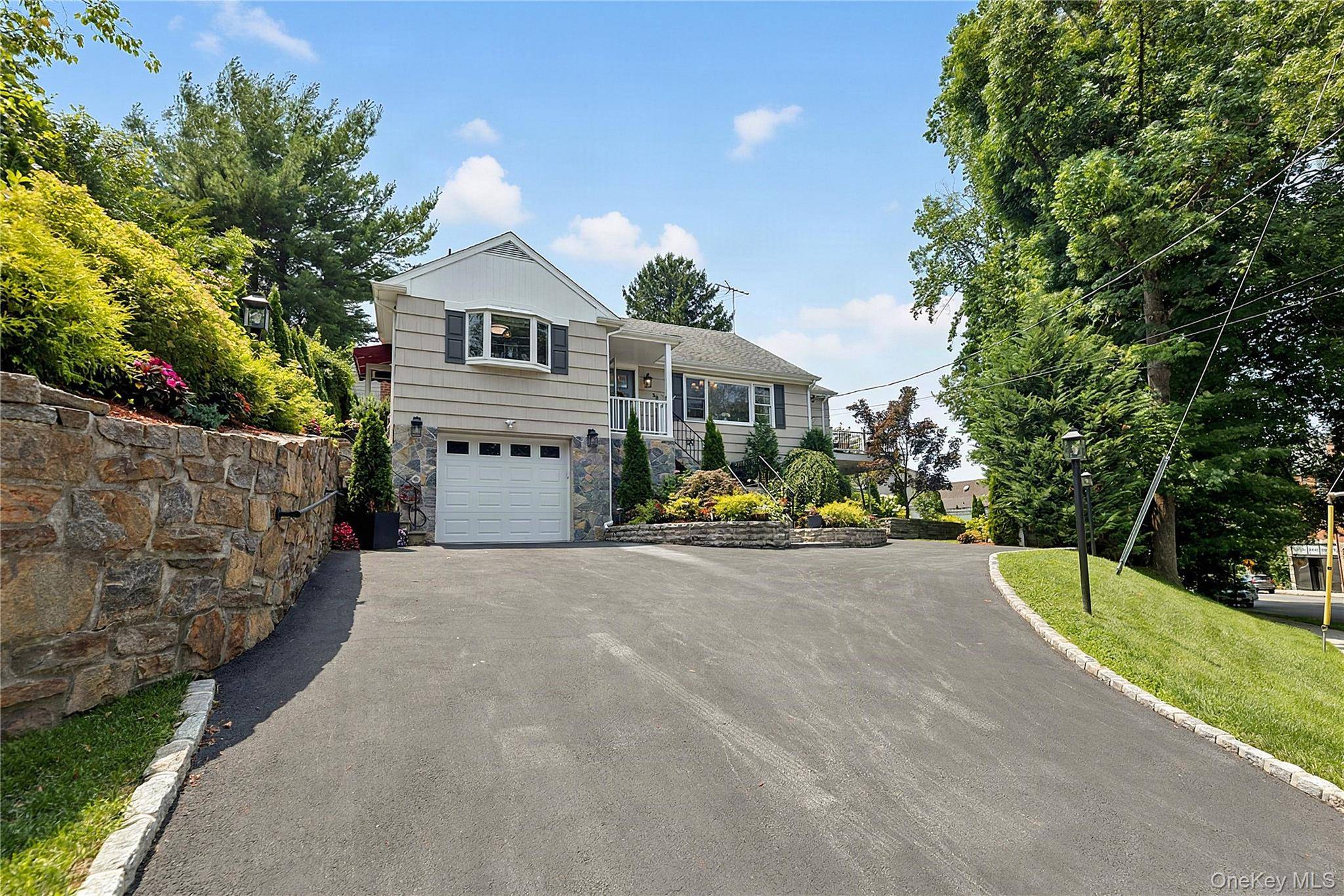 38 Harney RD, Scarsdale, NY 10583