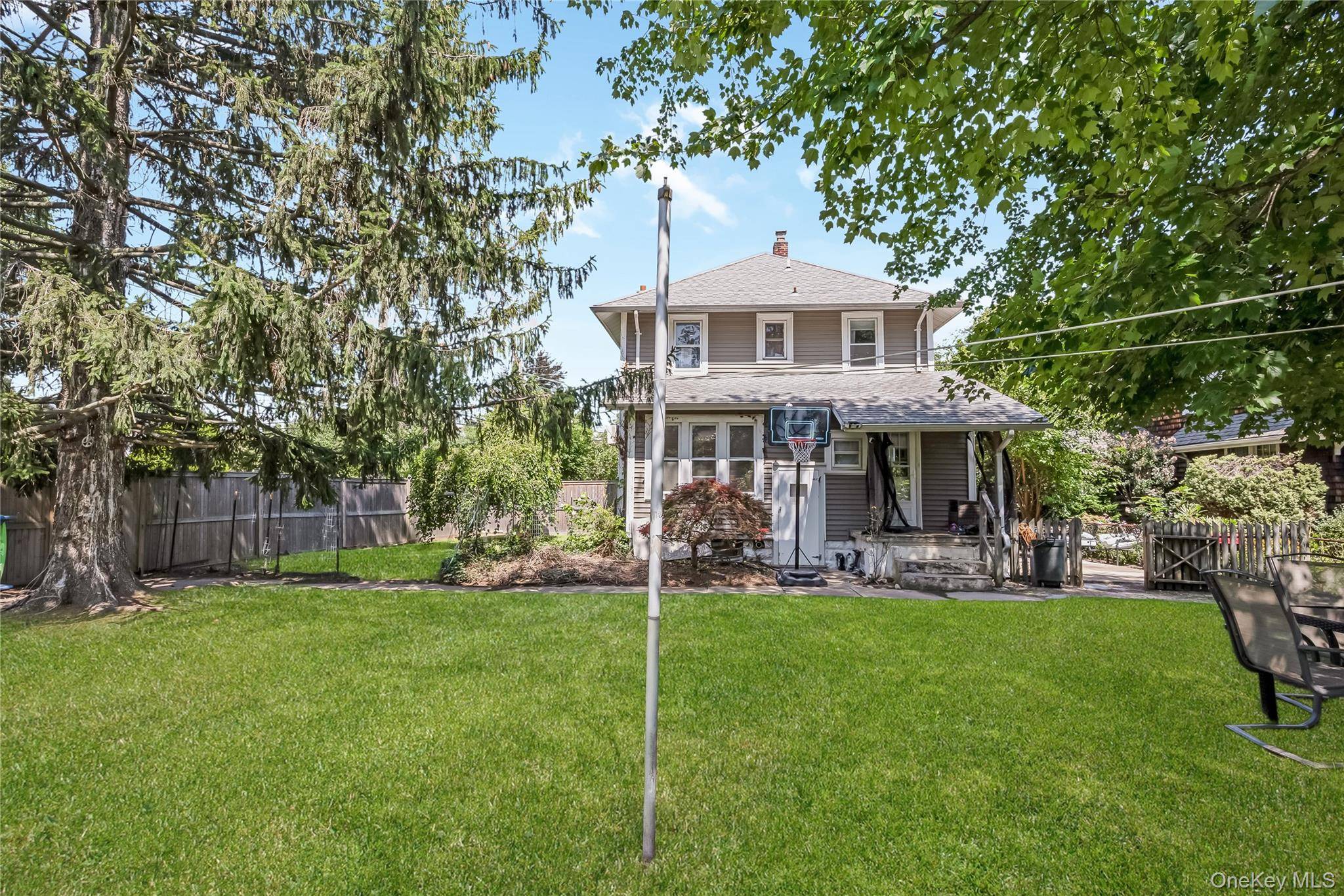 958 Thomas AVE, Baldwin, NY 11510