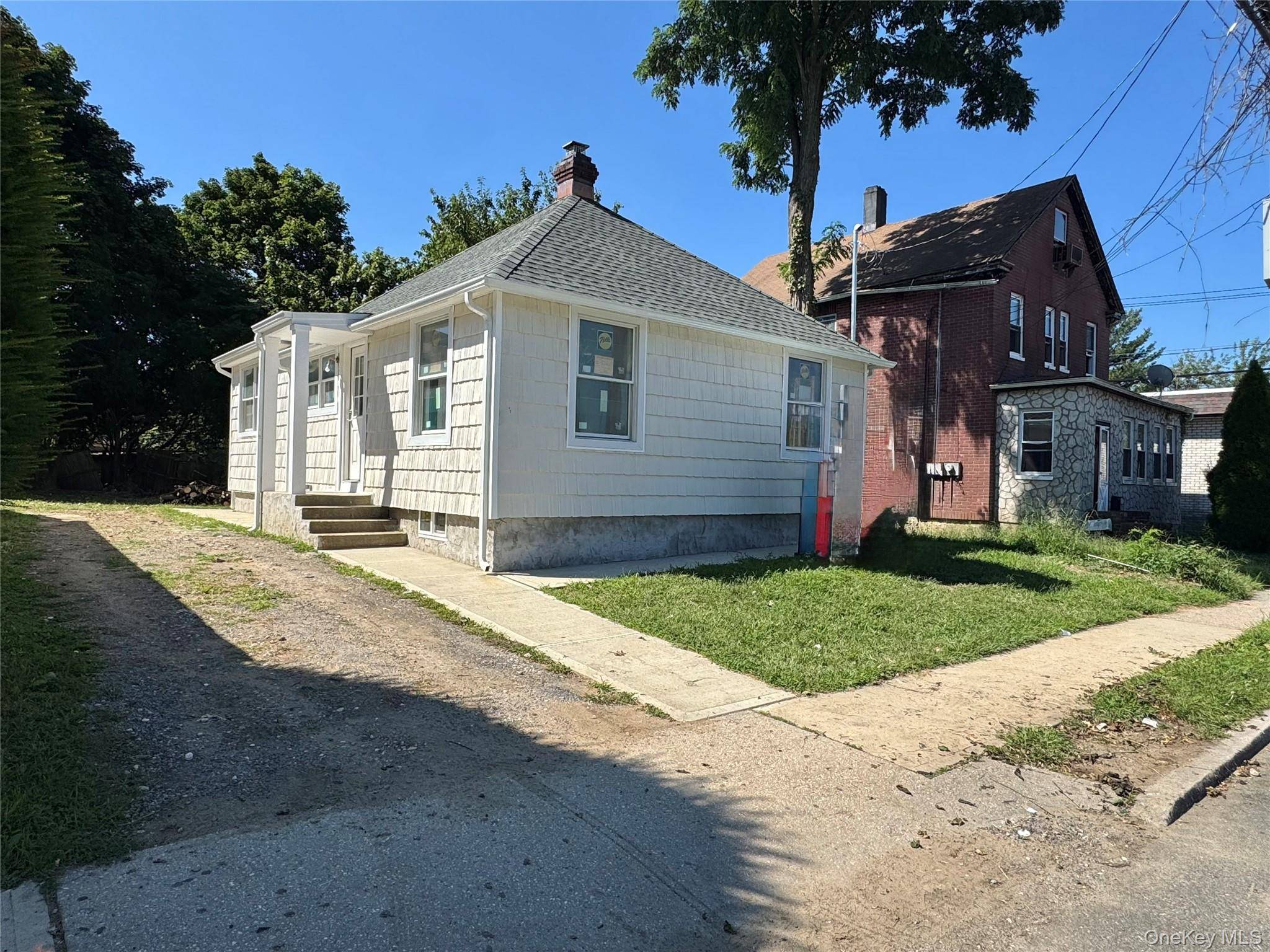 98 A Steamboat RD, Great Neck, NY 11024