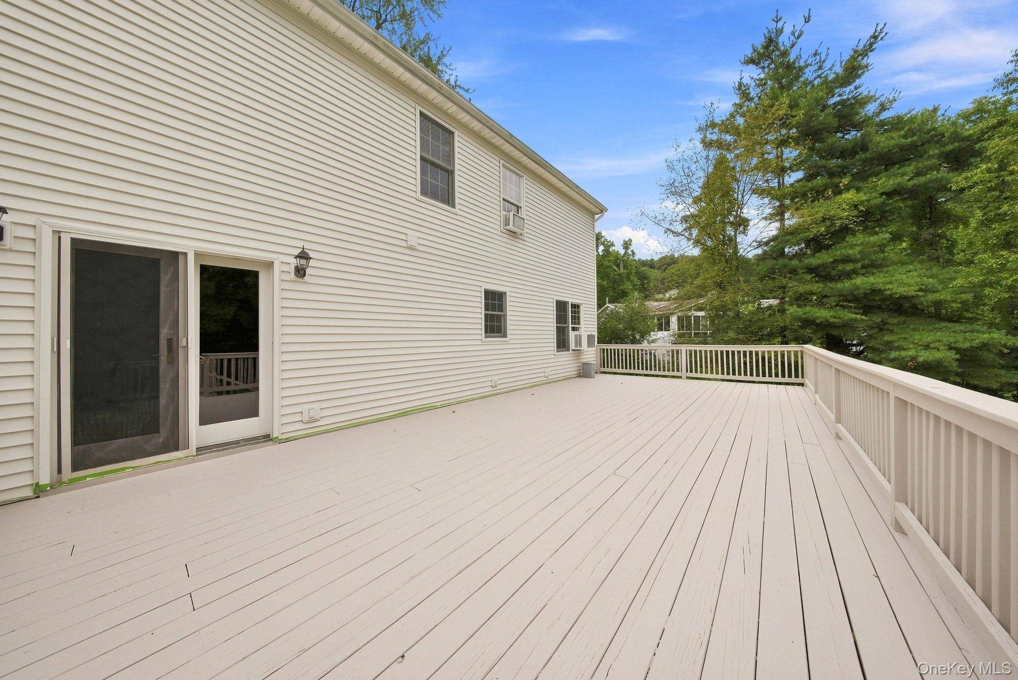 2 Fleetwood DR, Goshen, NY 10924
