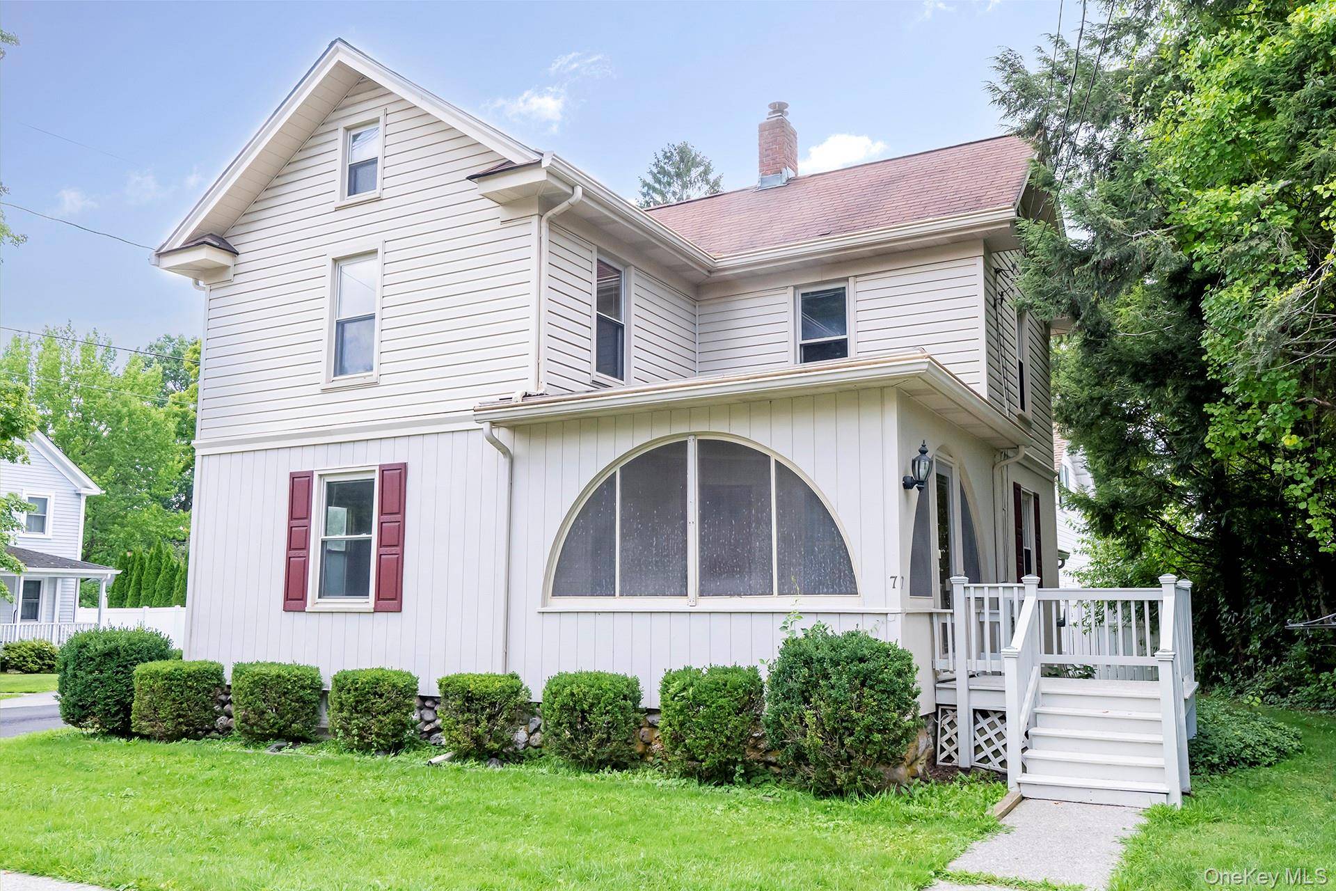 7 Maple AVE, Millbrook, NY 12545