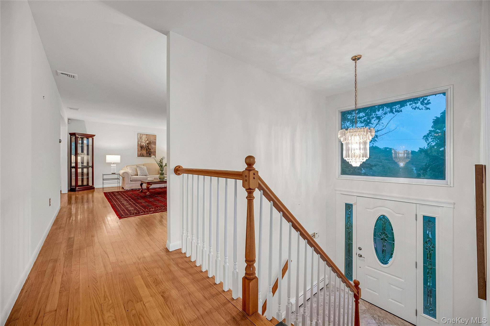 44 Hillside LN, New Rochelle, NY 10804