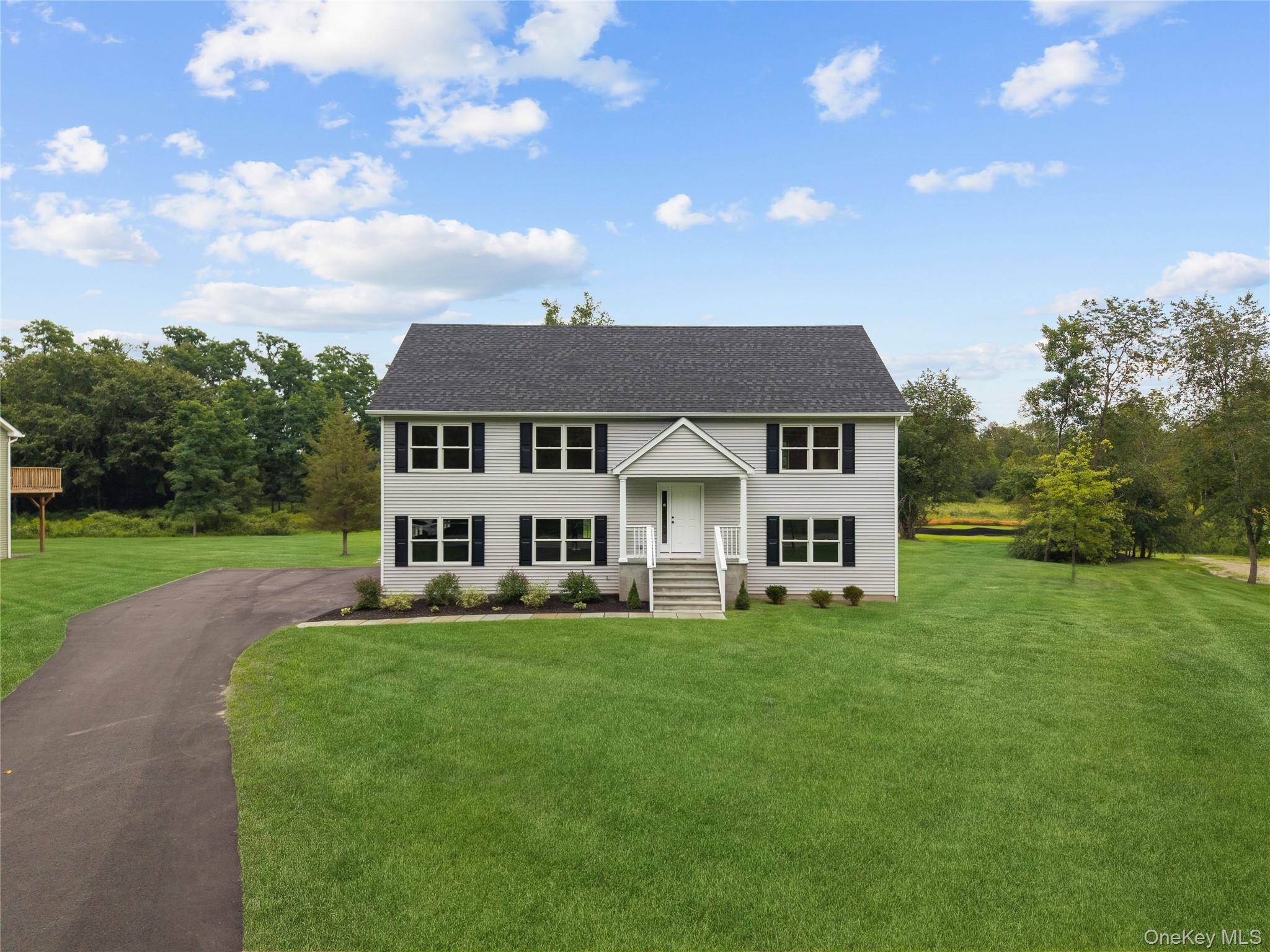 109 Robinson LN, Wappingers Falls, NY 12590