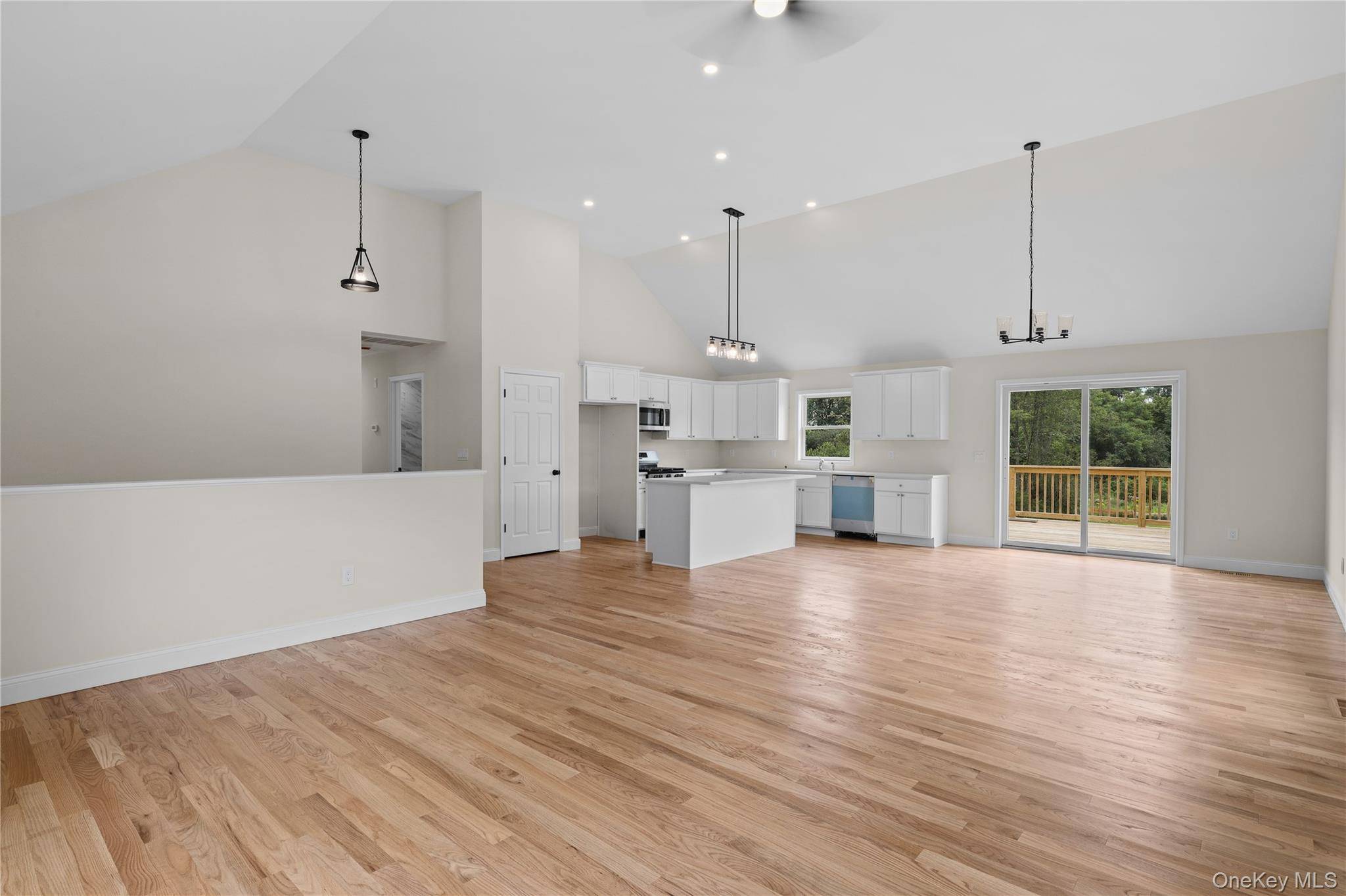 109 Robinson LN, Wappingers Falls, NY 12590