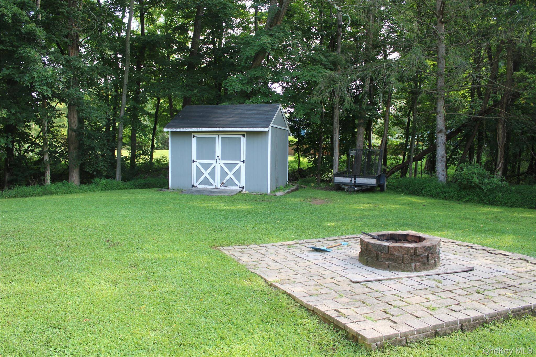 230 Roosevelt RD, Hyde Park, NY 12538