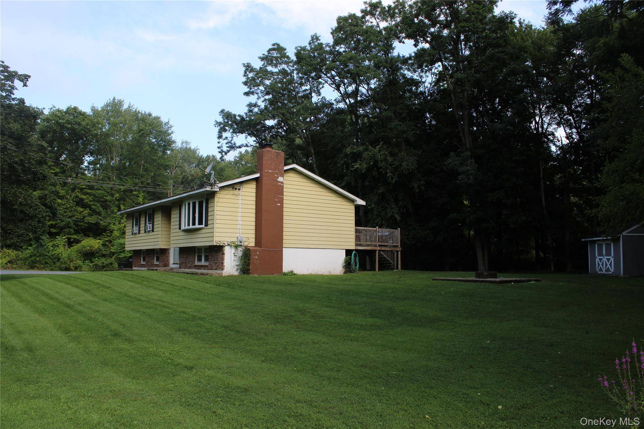 230 Roosevelt RD, Hyde Park, NY 12538