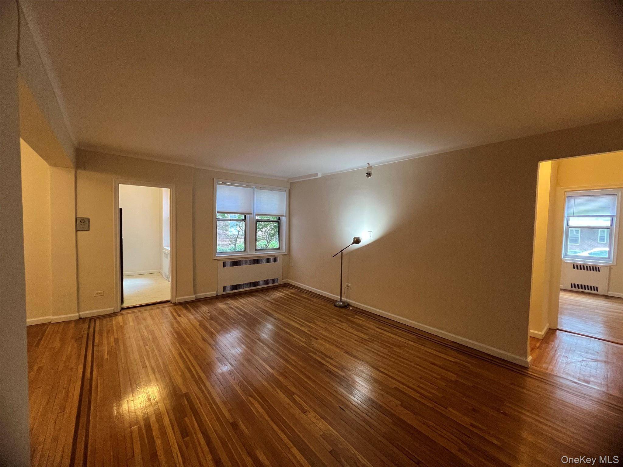 65-74 Saunders ST #1F, Rego Park, NY 11374