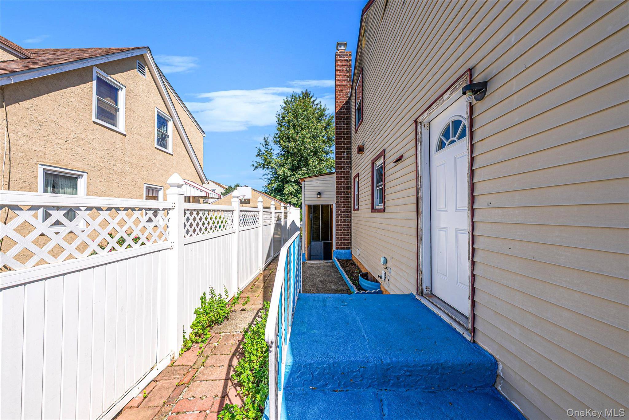 231 Cedar ST, Hempstead, NY 11550