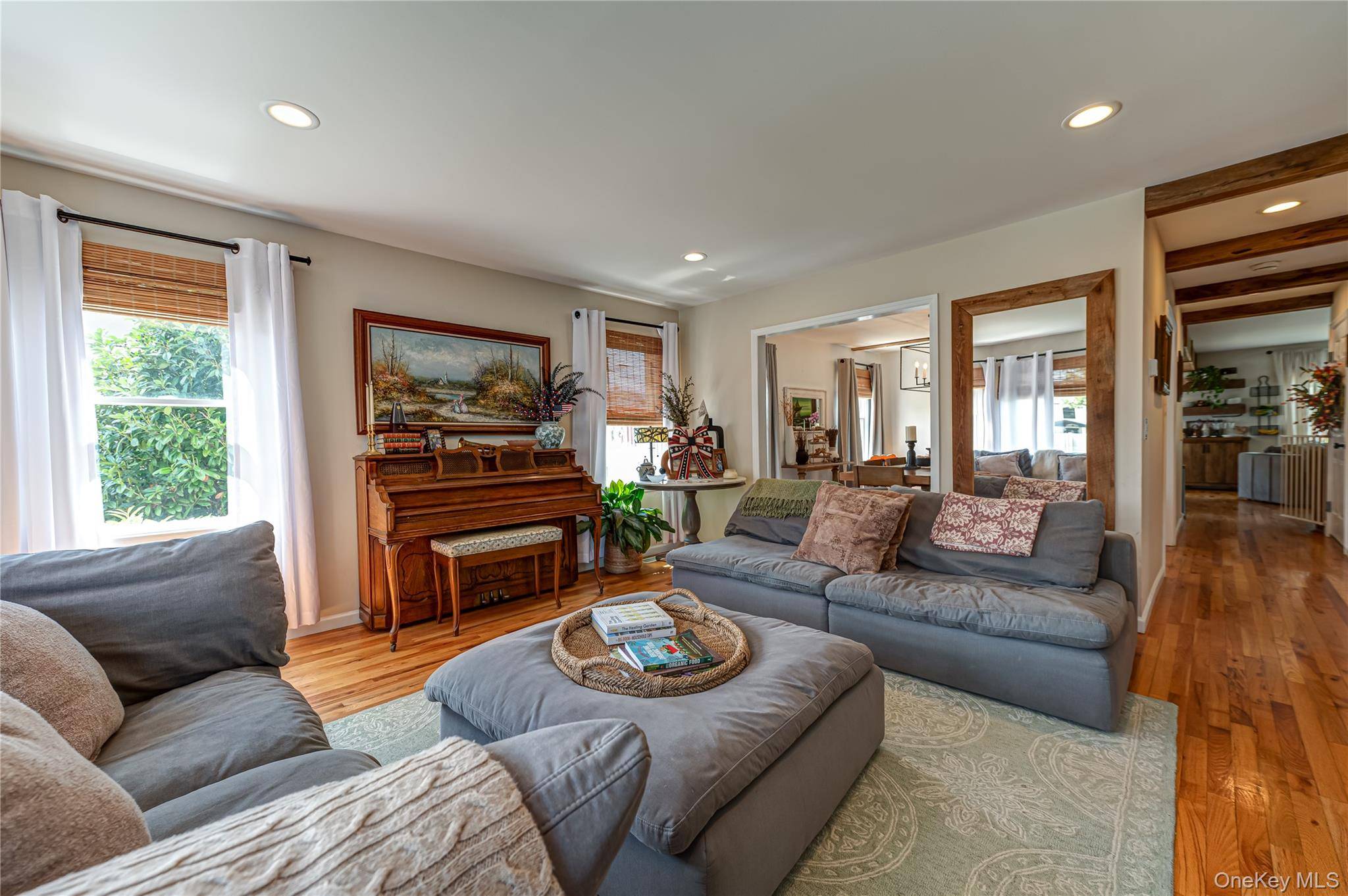 406 Vanderbilt BLVD, Oakdale, NY 11769