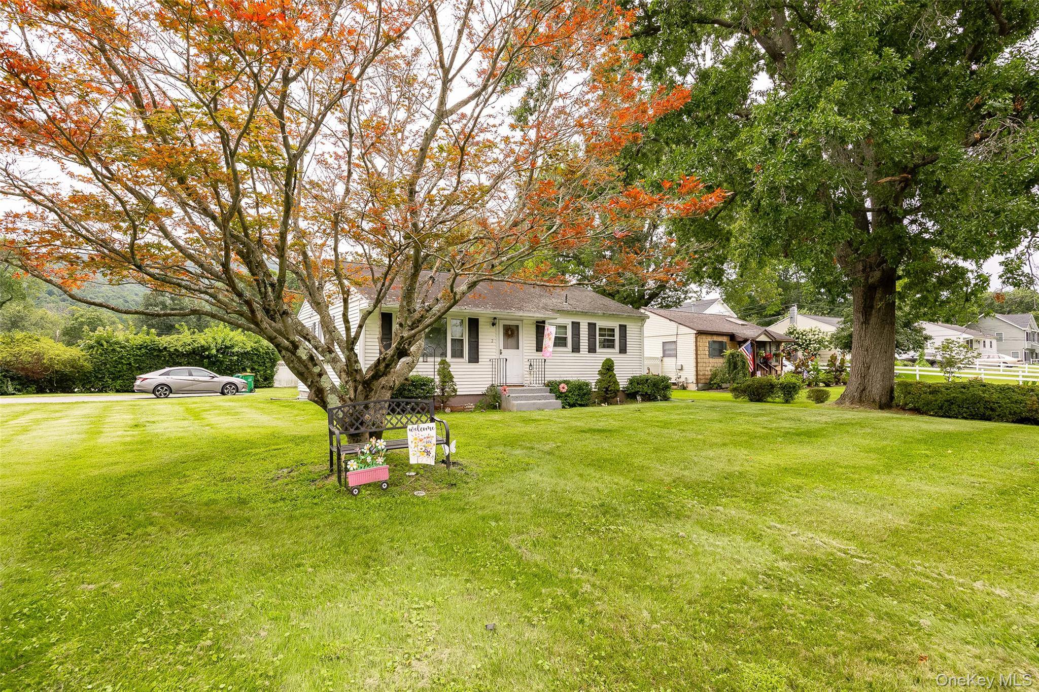 2 Park LN, Beacon, NY 12508