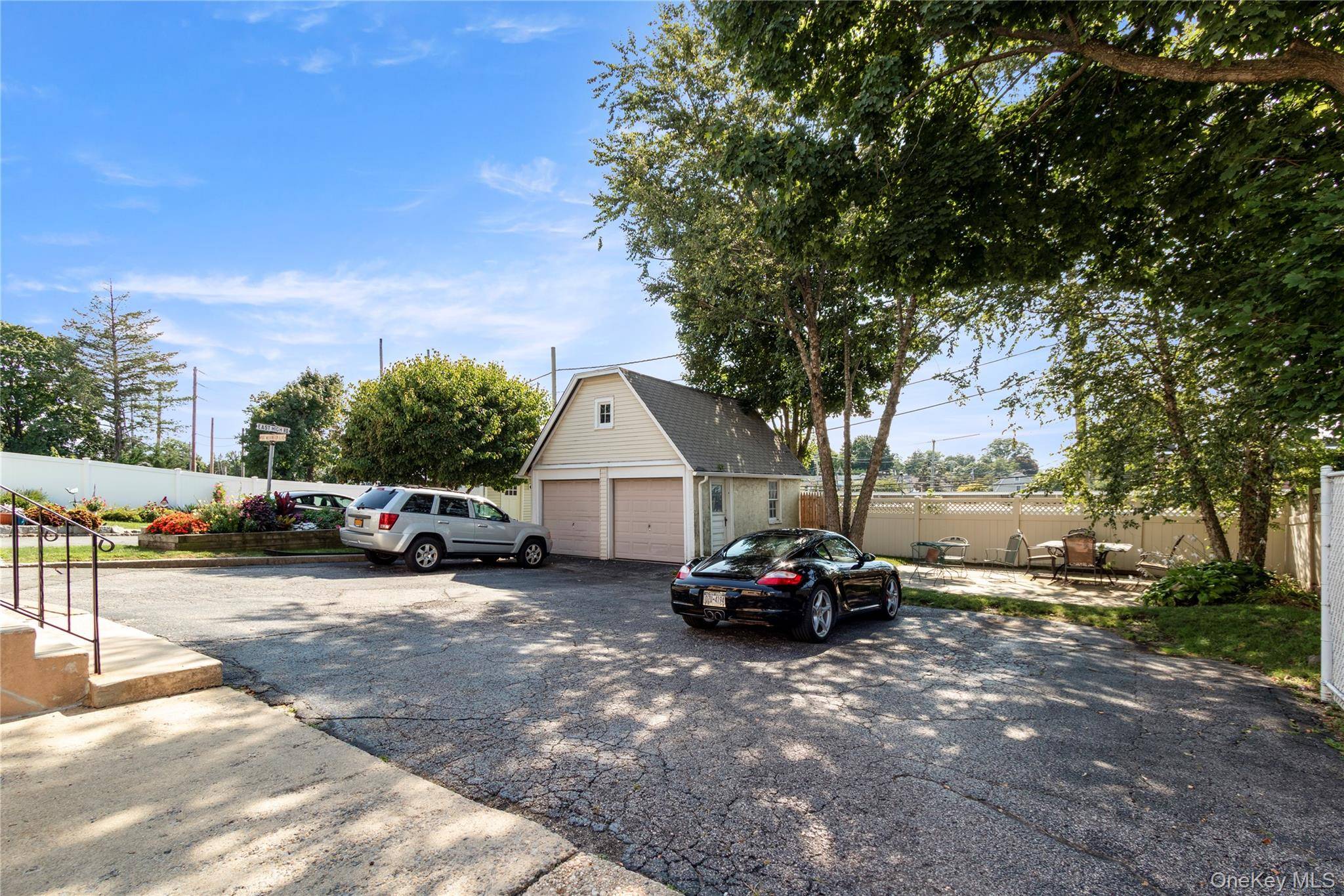 26 S Bayles AVE, Port Washington, NY 11050