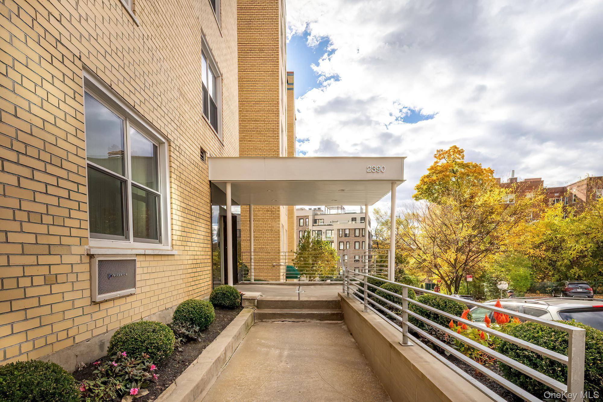 2390 Palisade AVE #5J, Bronx, NY 10463