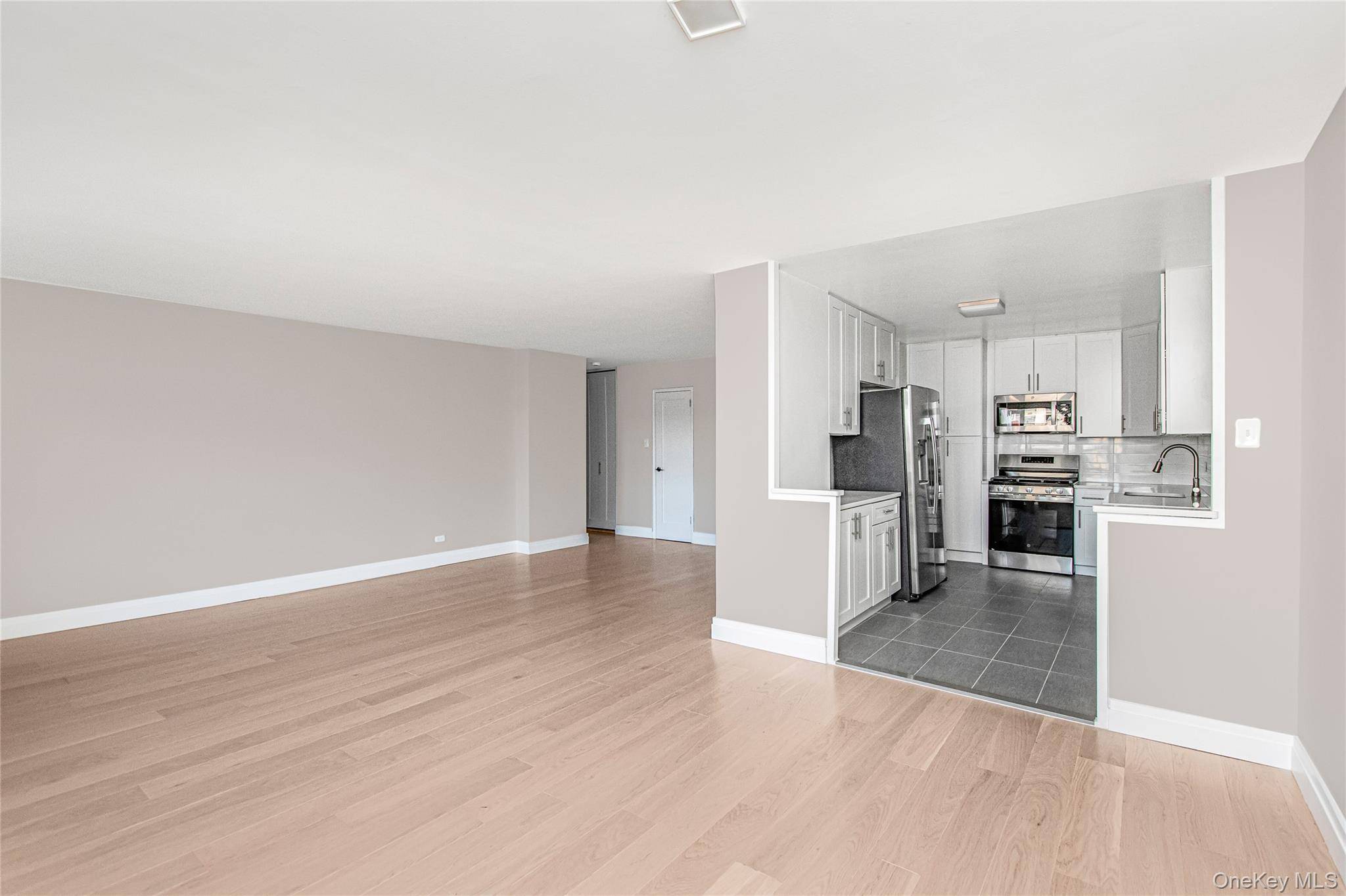 2500 Johnson AVE #6M, Bronx, NY 10463
