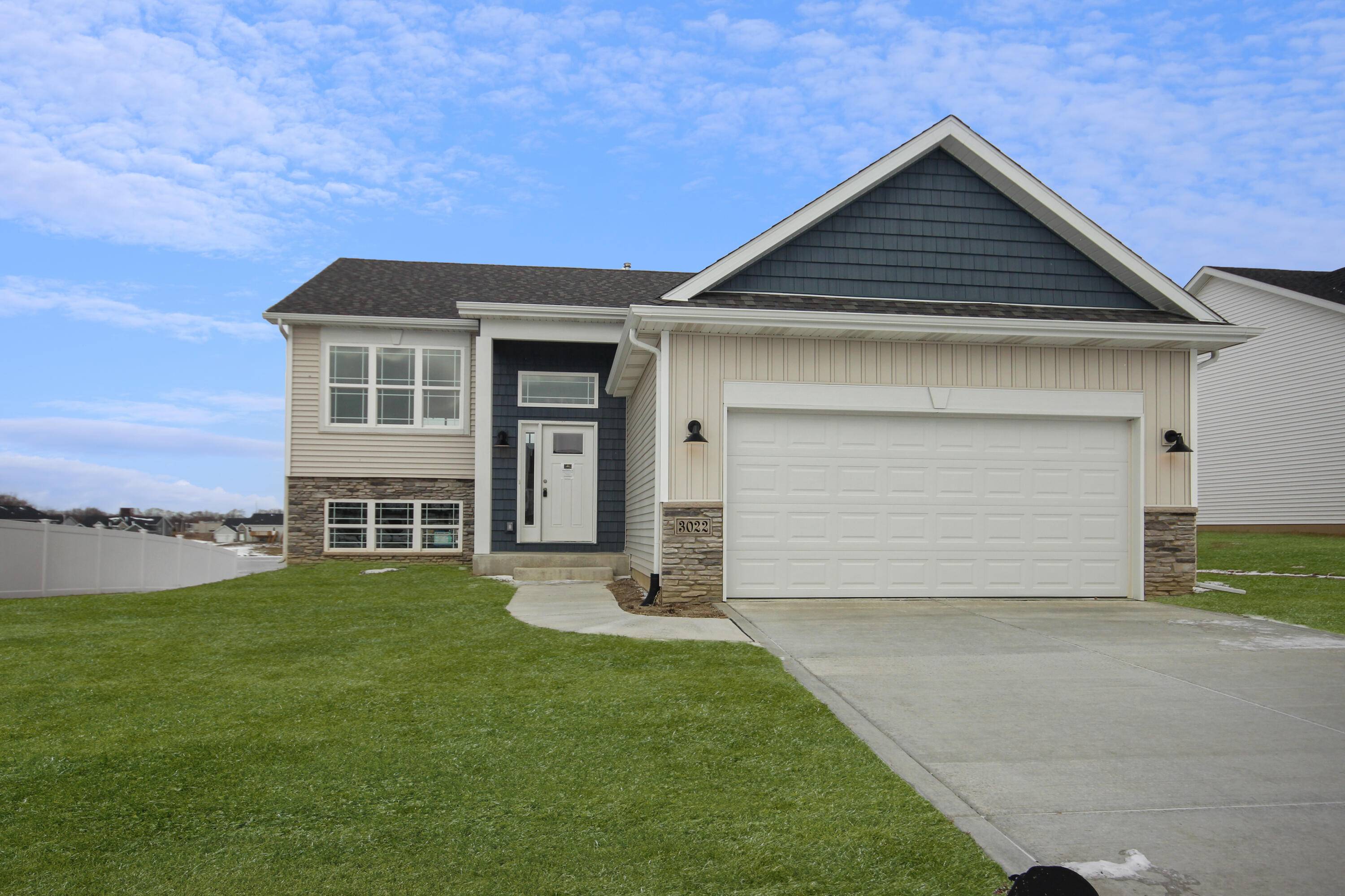 3022 W 84th Place, Merrillville, IN 46410