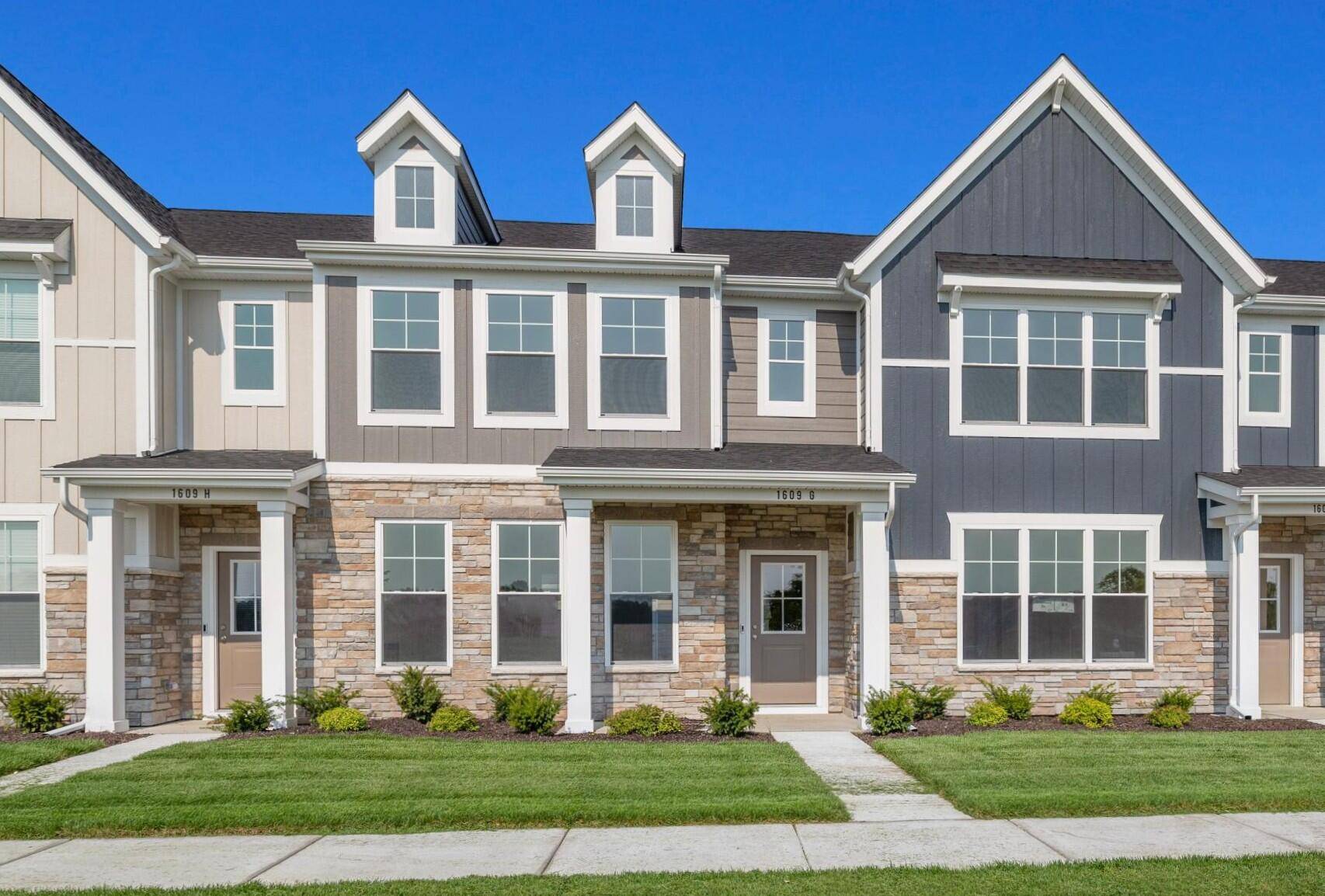 1609 Parkside Lane #G, Dyer, IN 46311