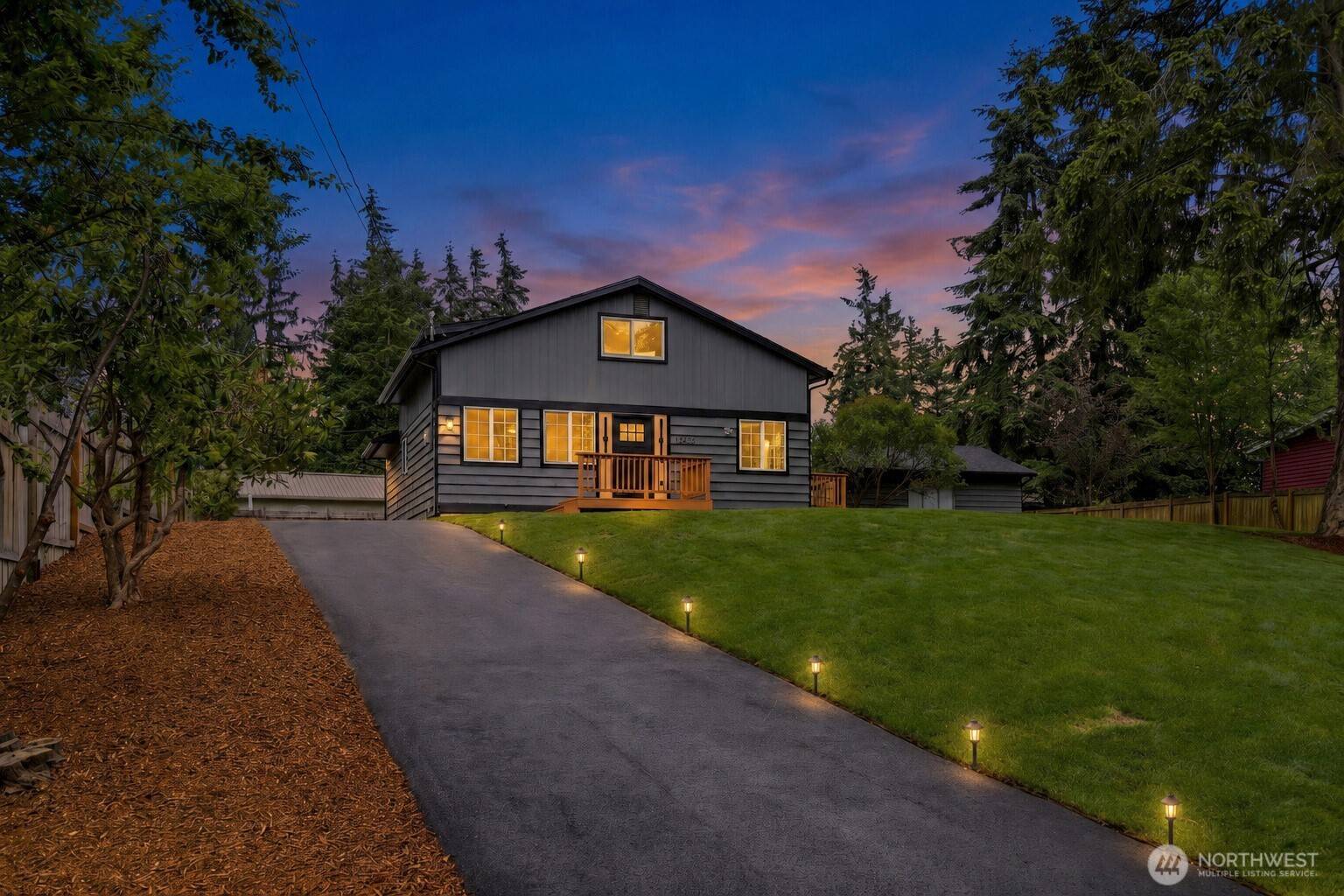 12425 9th DR SE, Everett, WA 98208