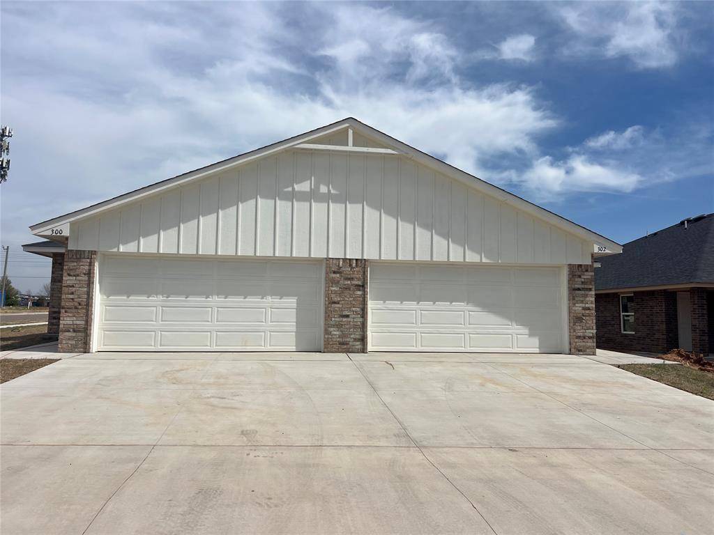 306 Liam DR, Yukon, OK 73099