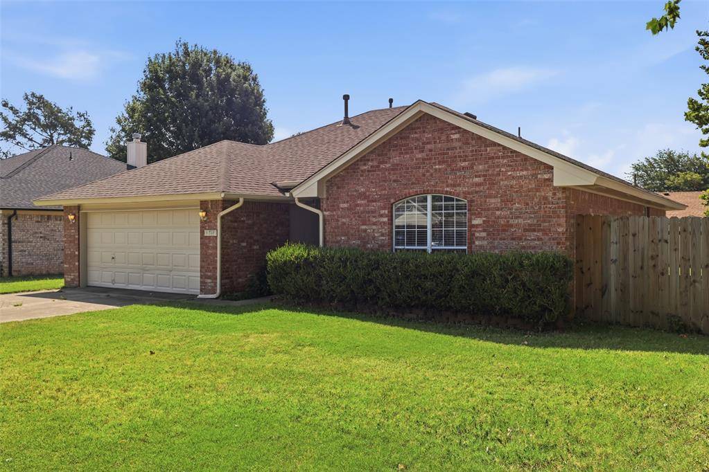 10116 Glascow DR, Yukon, OK 73099