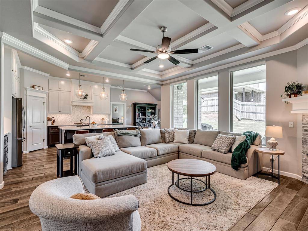 8433 Lambert WAY, Edmond, OK 73034