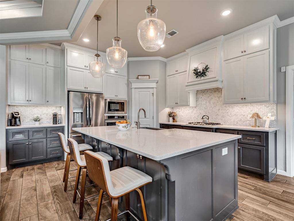 8433 Lambert WAY, Edmond, OK 73034