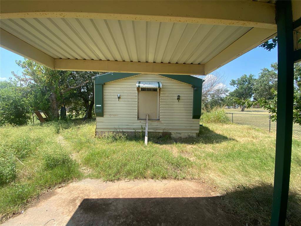 1524 SW Georgia AVE, Lawton, OK 73501