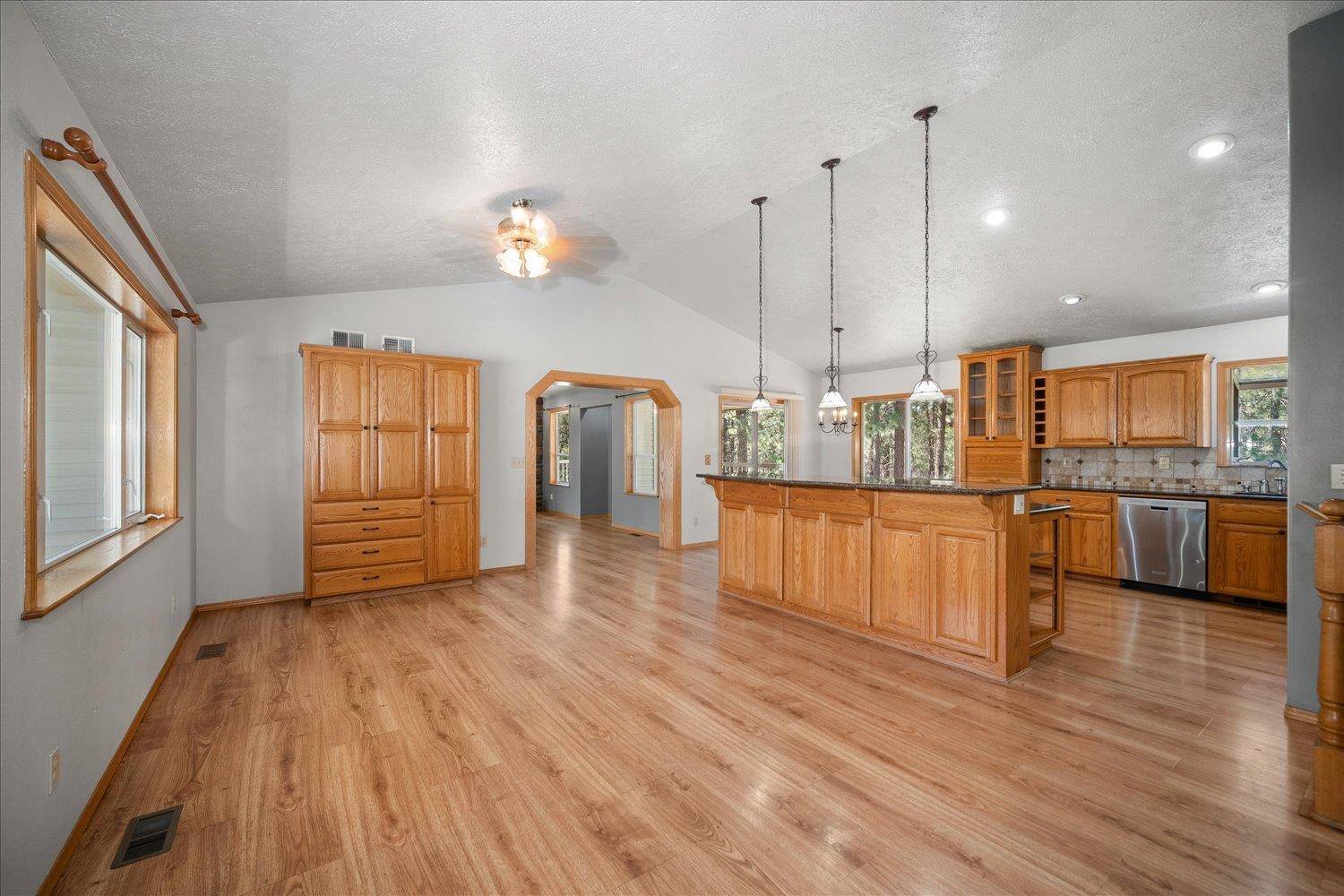 1110 S Brooks Rd, Medical Lake, WA 99022