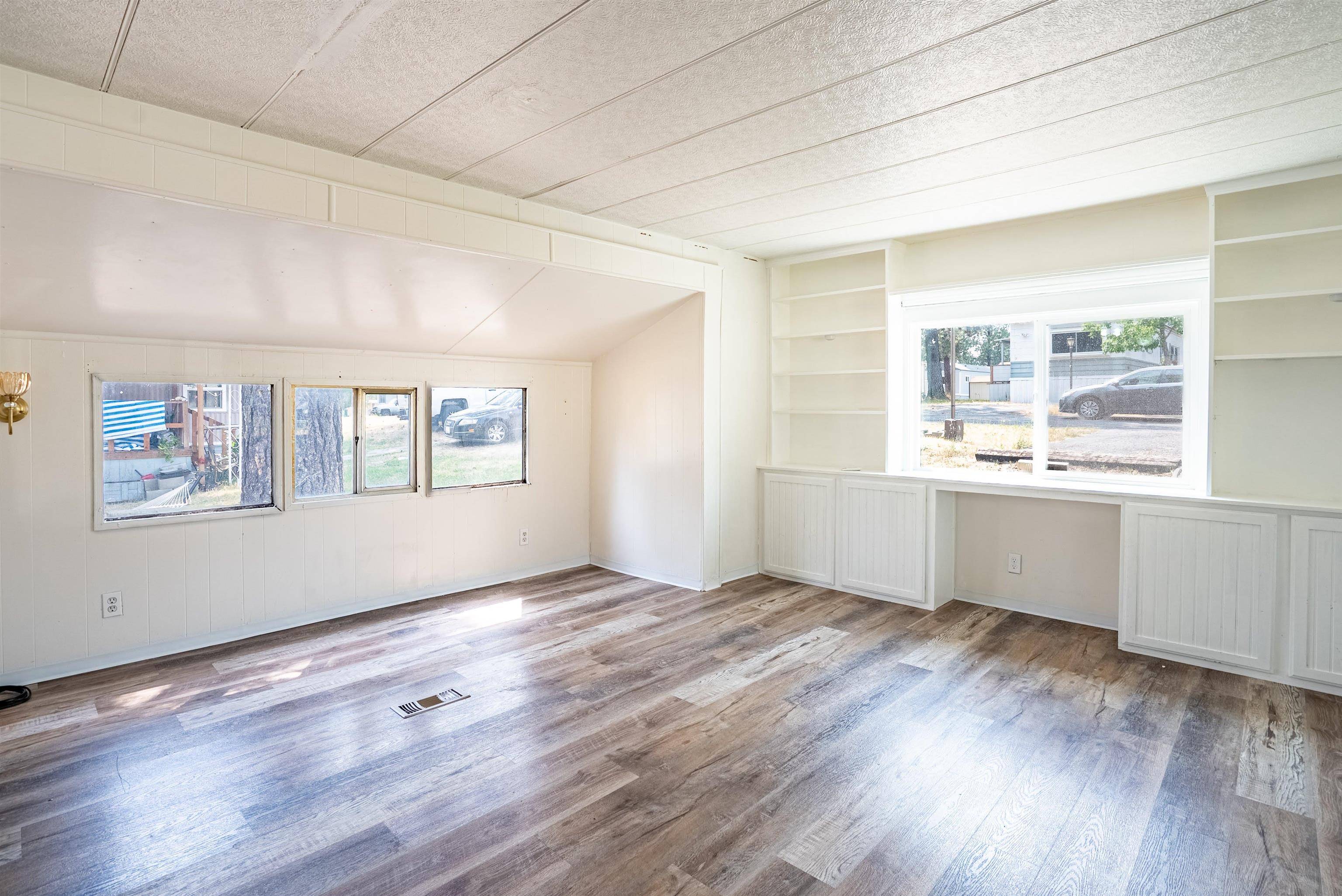 34124 N Newport Hwy ##26, Chattaroy, WA 99003