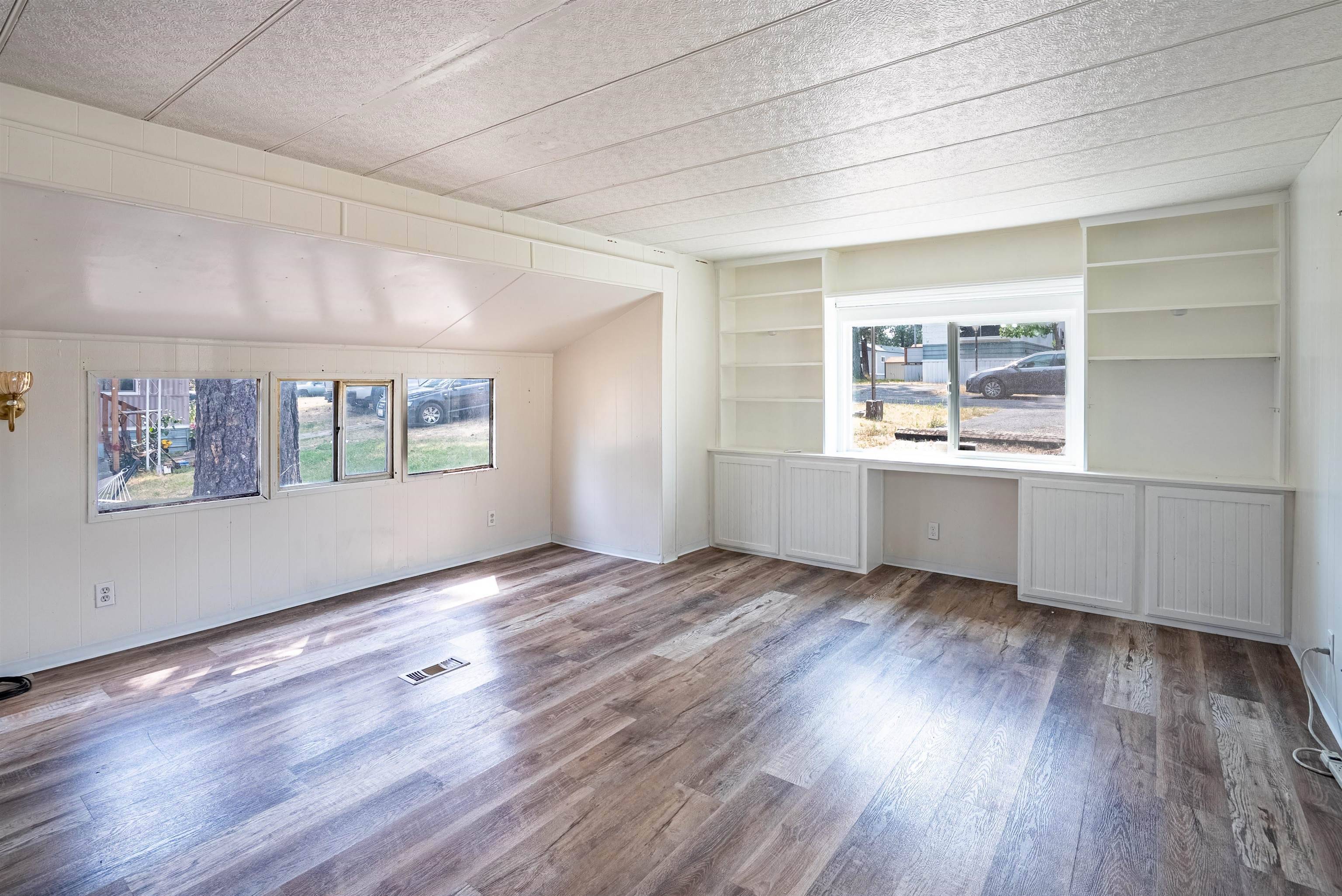34124 N Newport Hwy ##26, Chattaroy, WA 99003