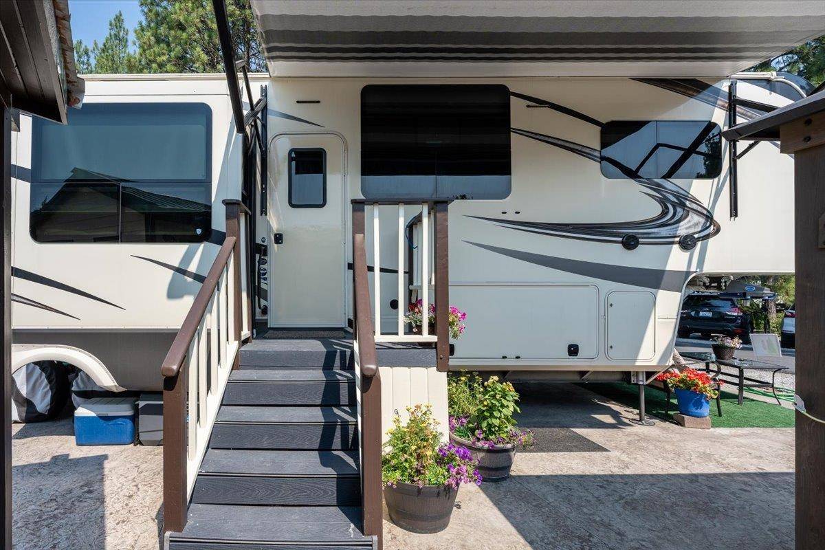 75 N Tall Pine LOOP, Usk, WA 99180