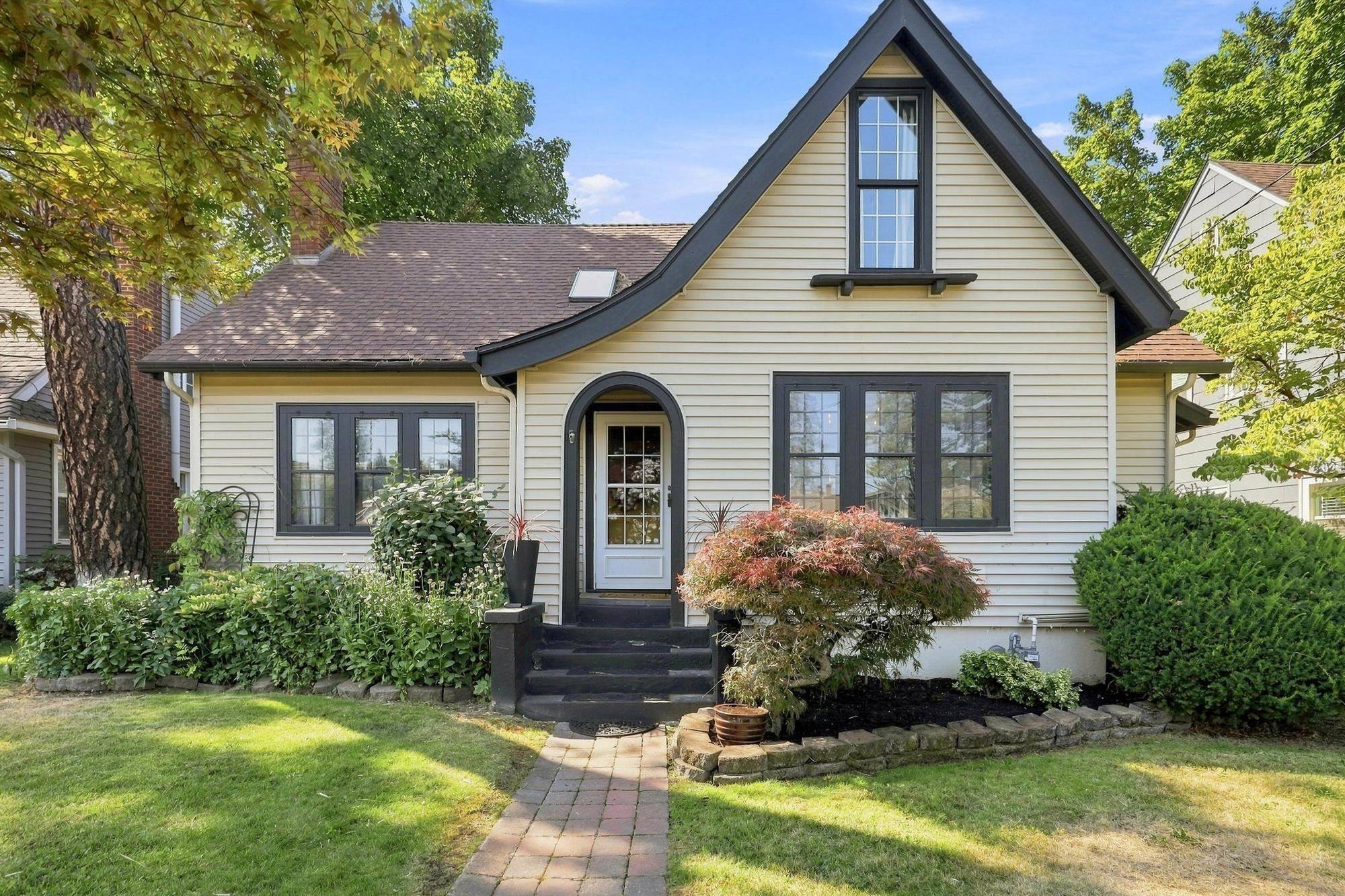 2324 S Jefferson St, Spokane, WA 99203
