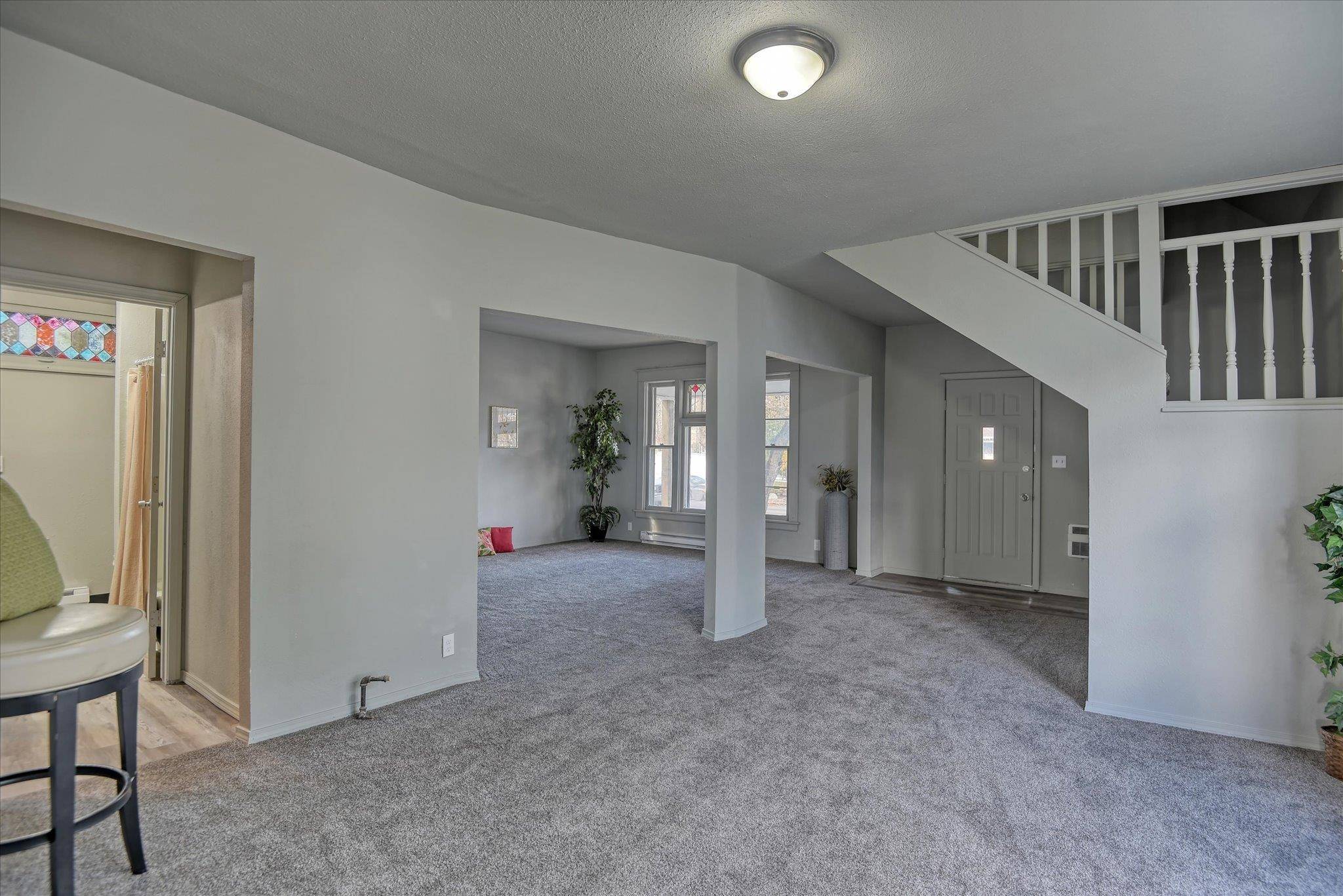1121 W Knox Ave, Spokane, WA 99205