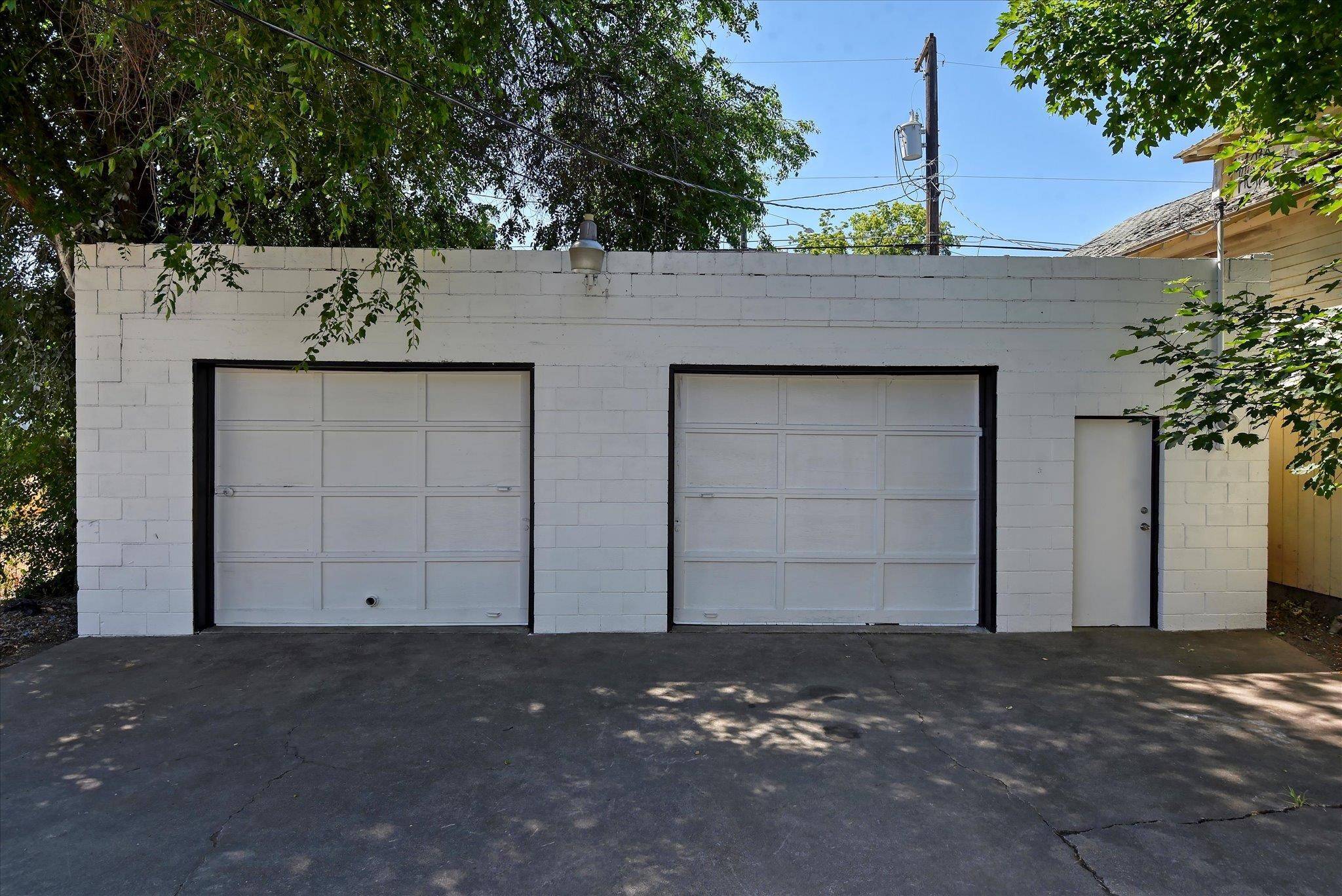 1121 W Knox Ave, Spokane, WA 99205