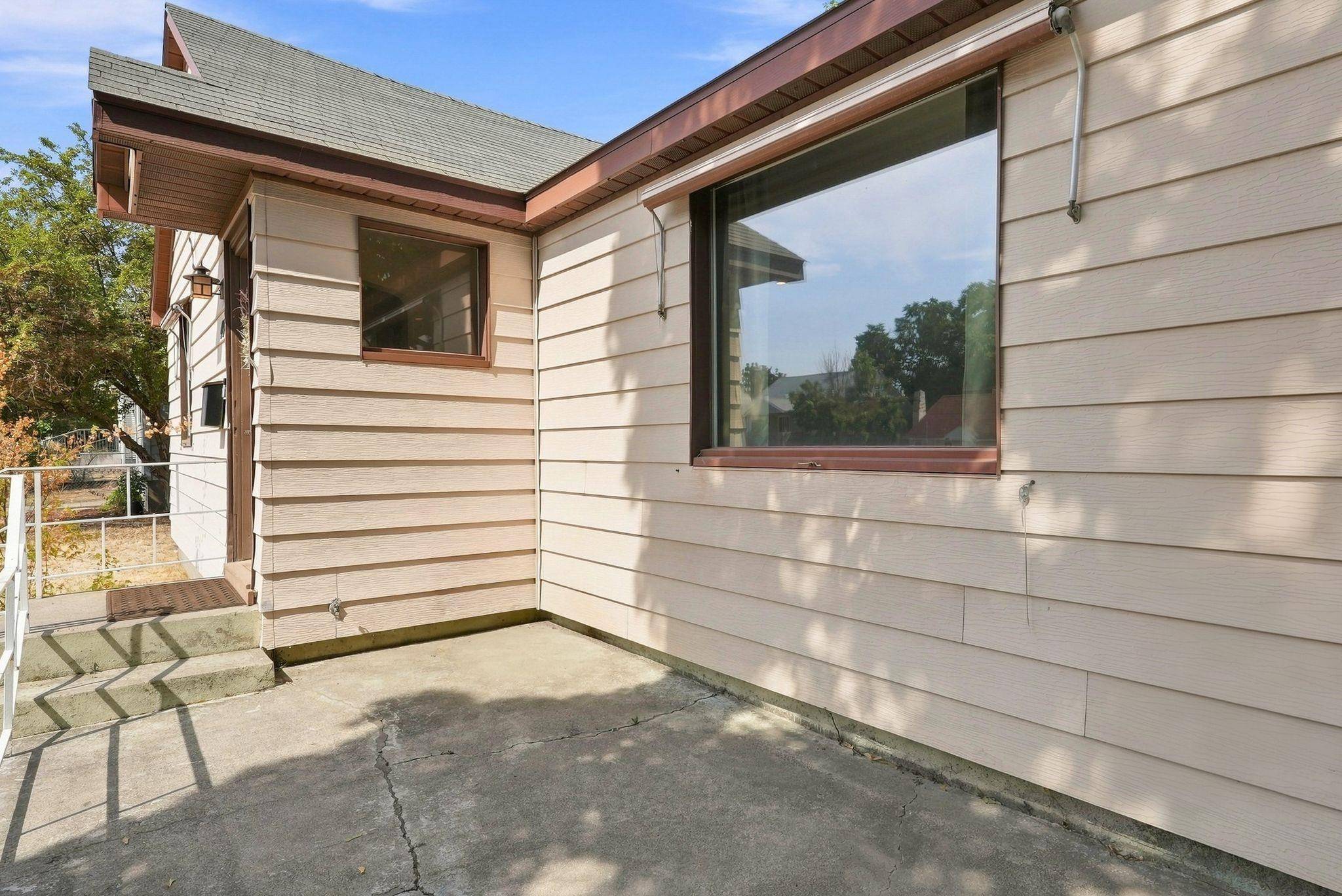 49 E Providence Ave, Spokane, WA 99207
