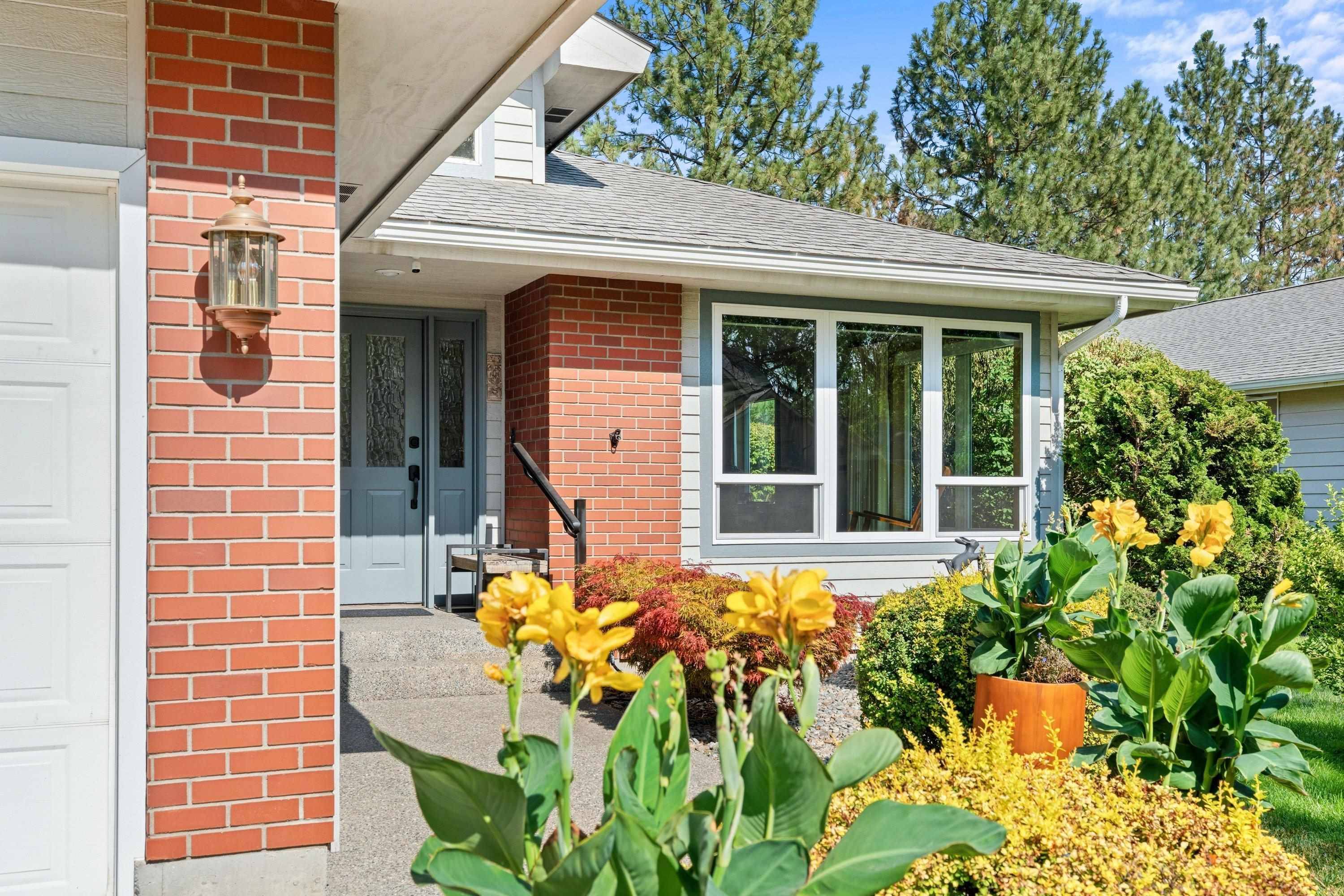 6424 N Royal Crescent Ln, Spokane, WA 99205