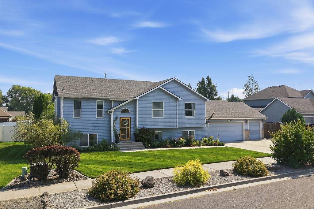 8708 N WARREN St, Spokane, WA 99208