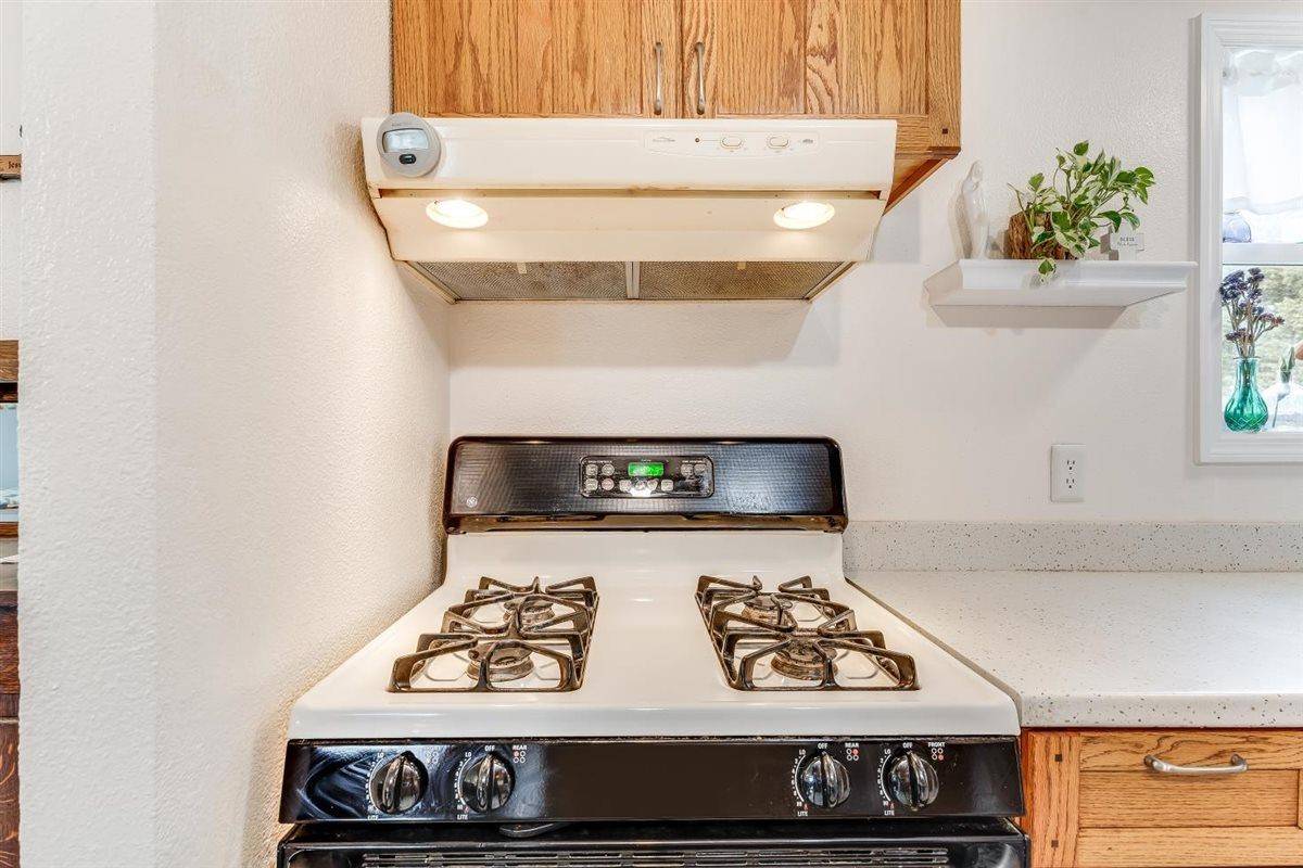 9115 E 31st St S, Wichita, KS 67210