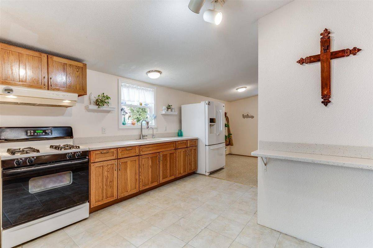 9115 E 31st St S, Wichita, KS 67210