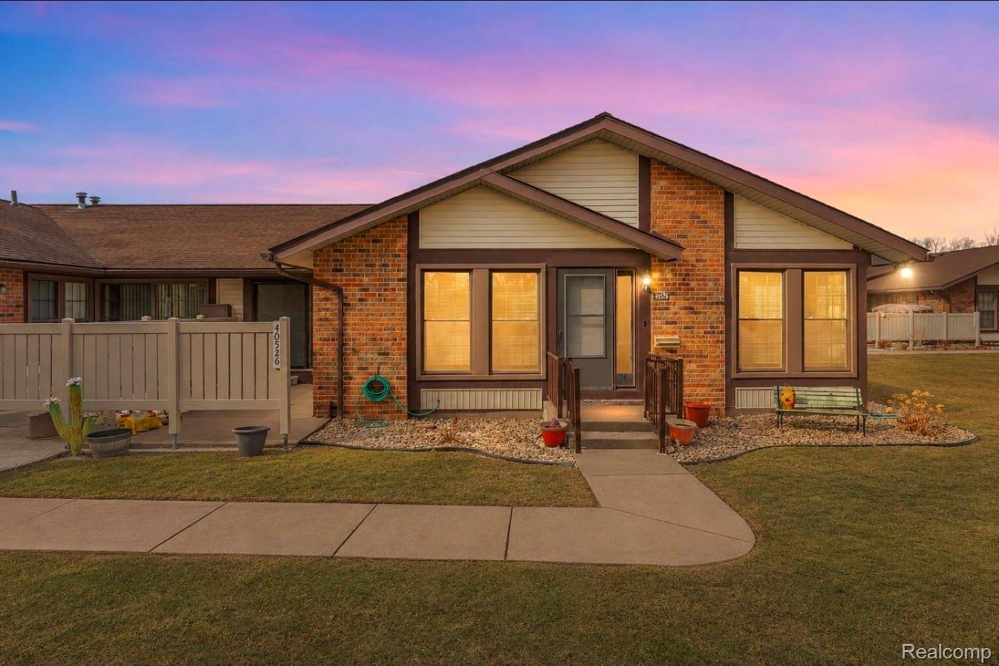 40526 Newport DR, Plymouth Charter Township, MI 48170