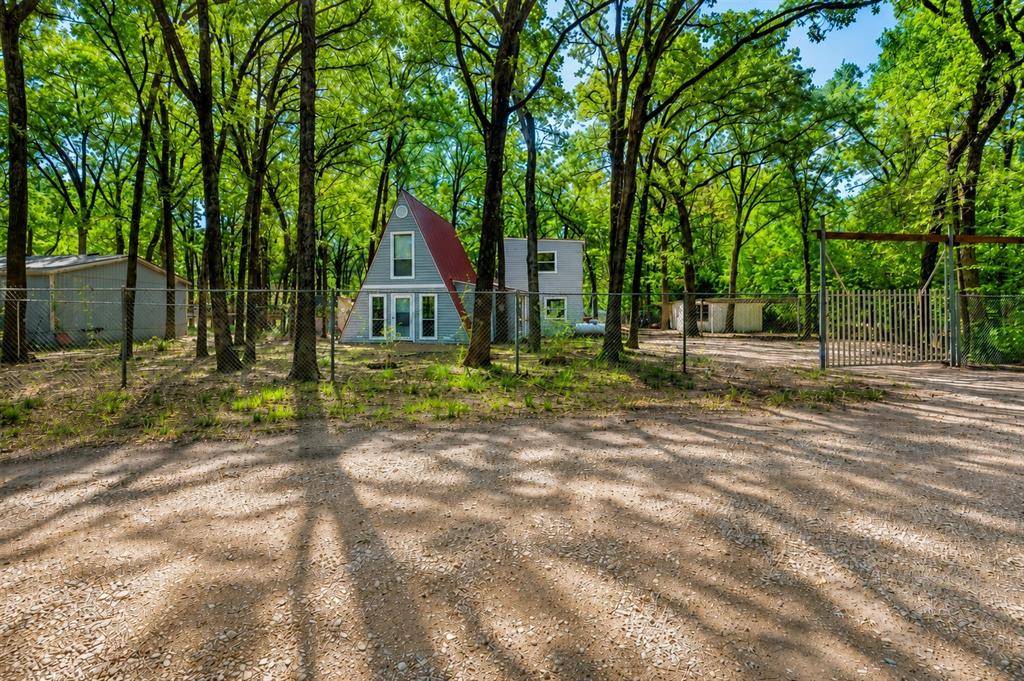 1921 Lone Eagle Drive, West Tawakoni, TX 75474