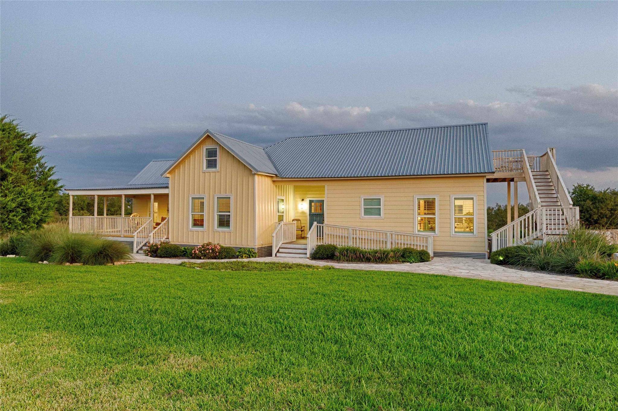 2210 FM 615, Schulenburg, TX 78956