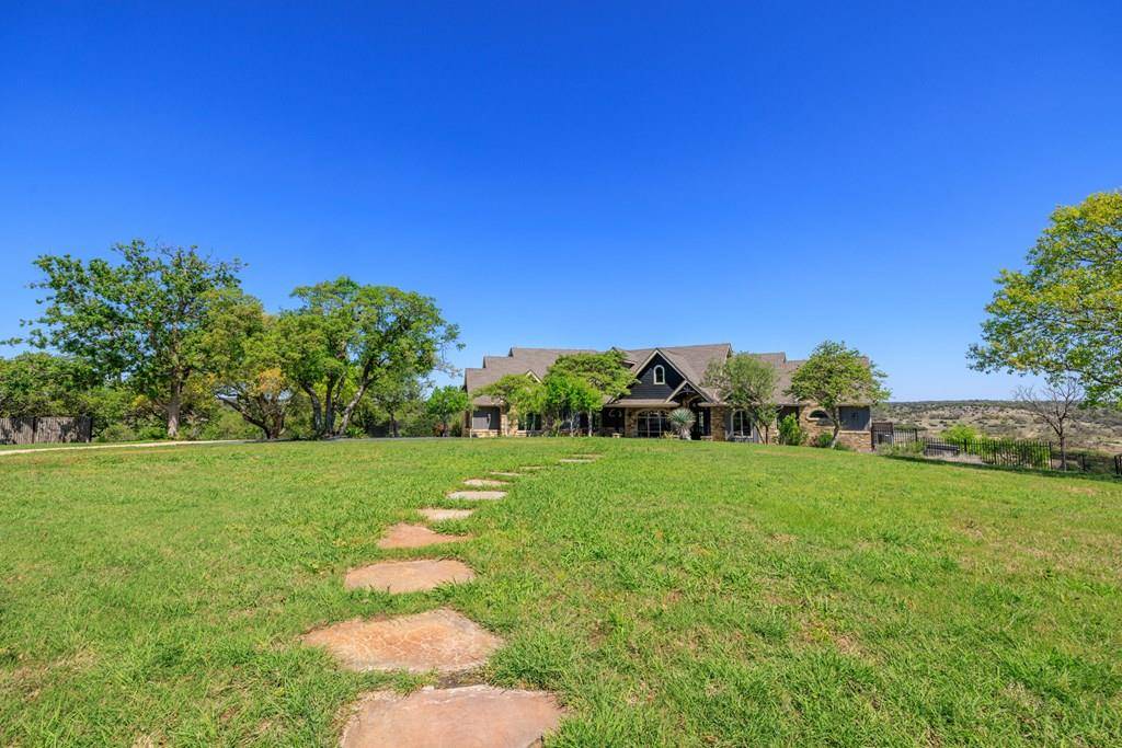 203 Flight PATH, Fredericksburg, TX 78624