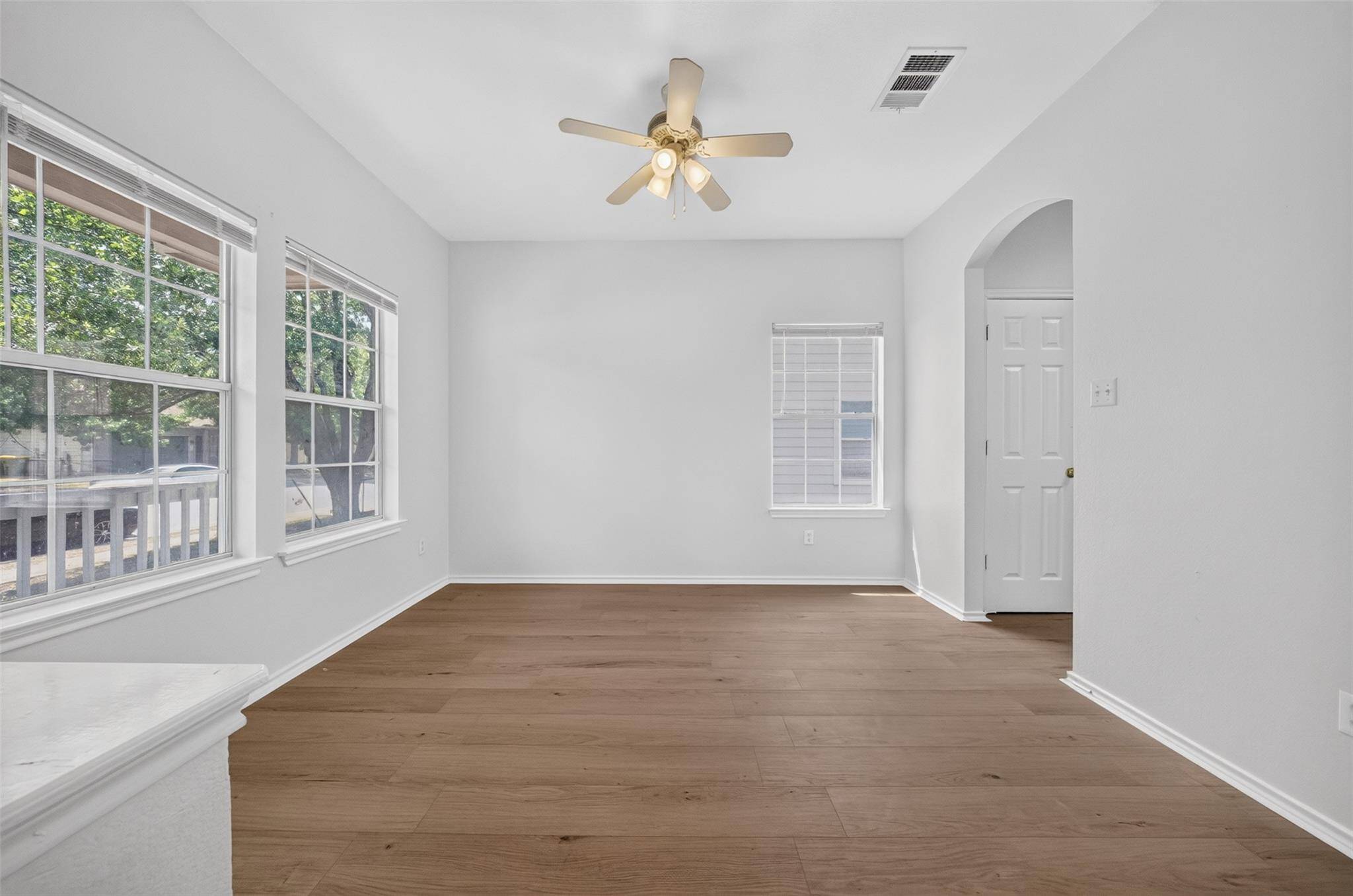 11500 Lapoynor ST, Manor, TX 78653