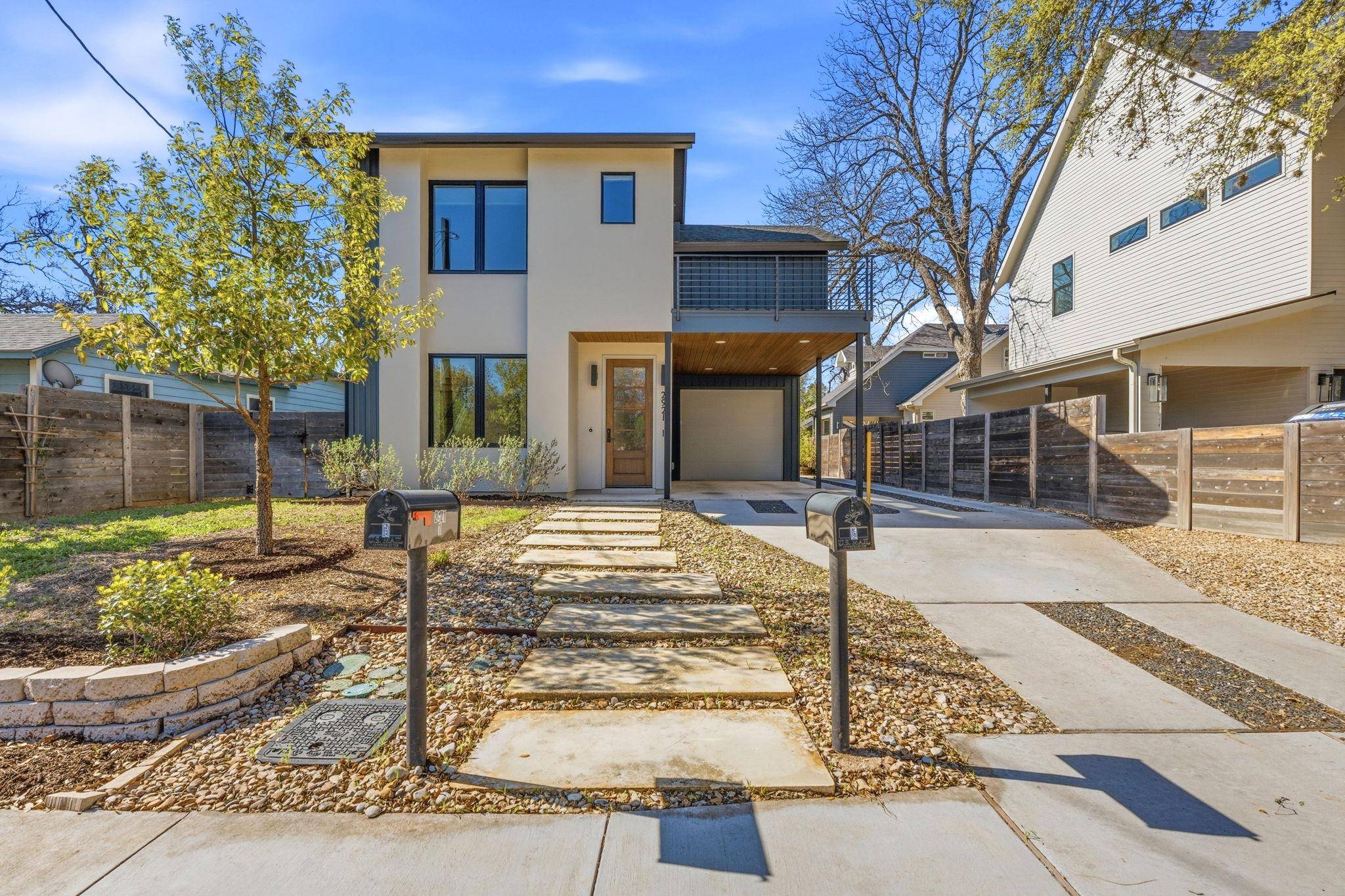 2921 Lyons RD #1, Austin, TX 78702